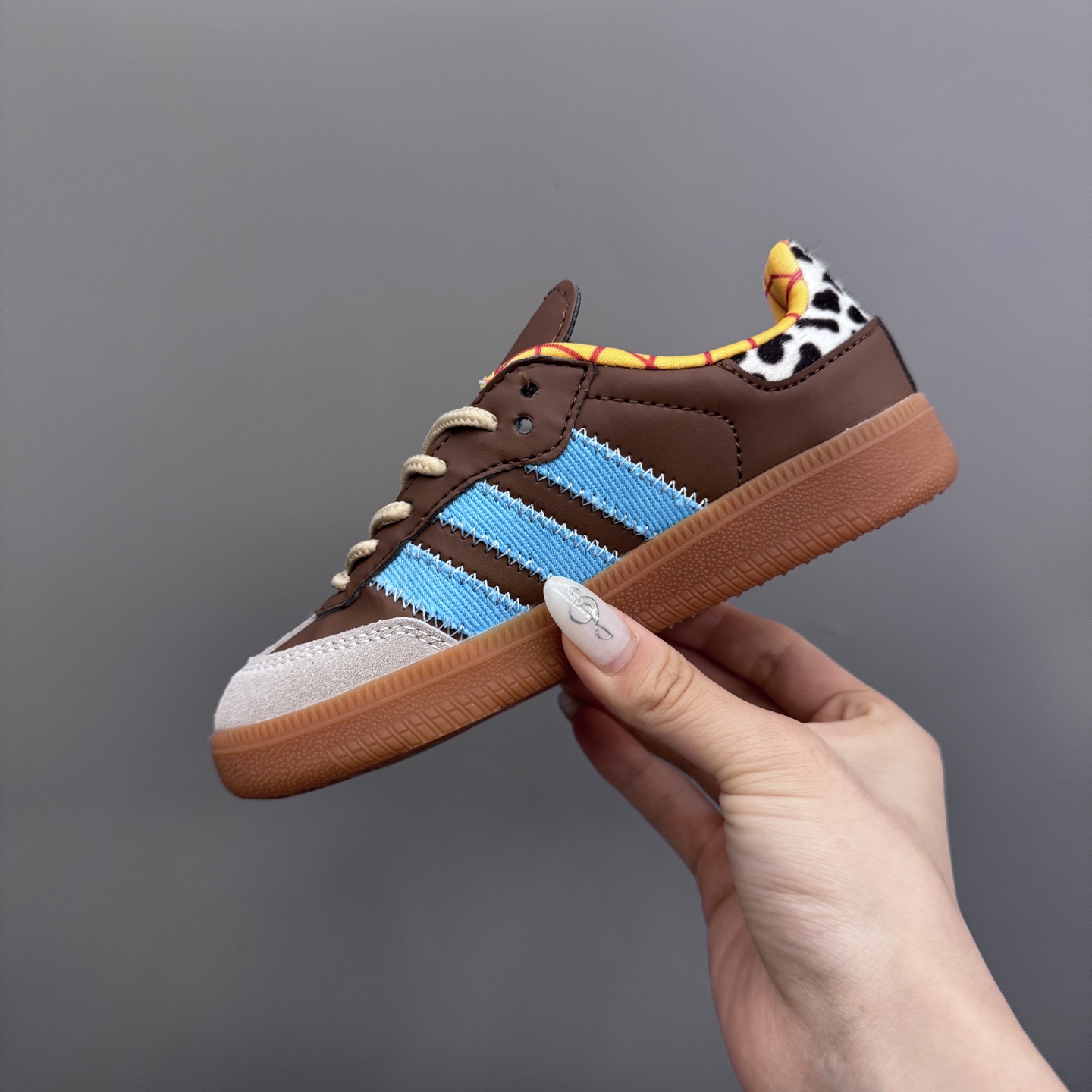 图片[6]-AD德训联名儿童休闲鞋 尺码：22-37码 爱惨了德训系列🆕 新工厂新工艺新配色👏🏻 优质皮料拼接，质感满满💯 耐磨防滑大底，脚感超赞👍🏻-选品中心