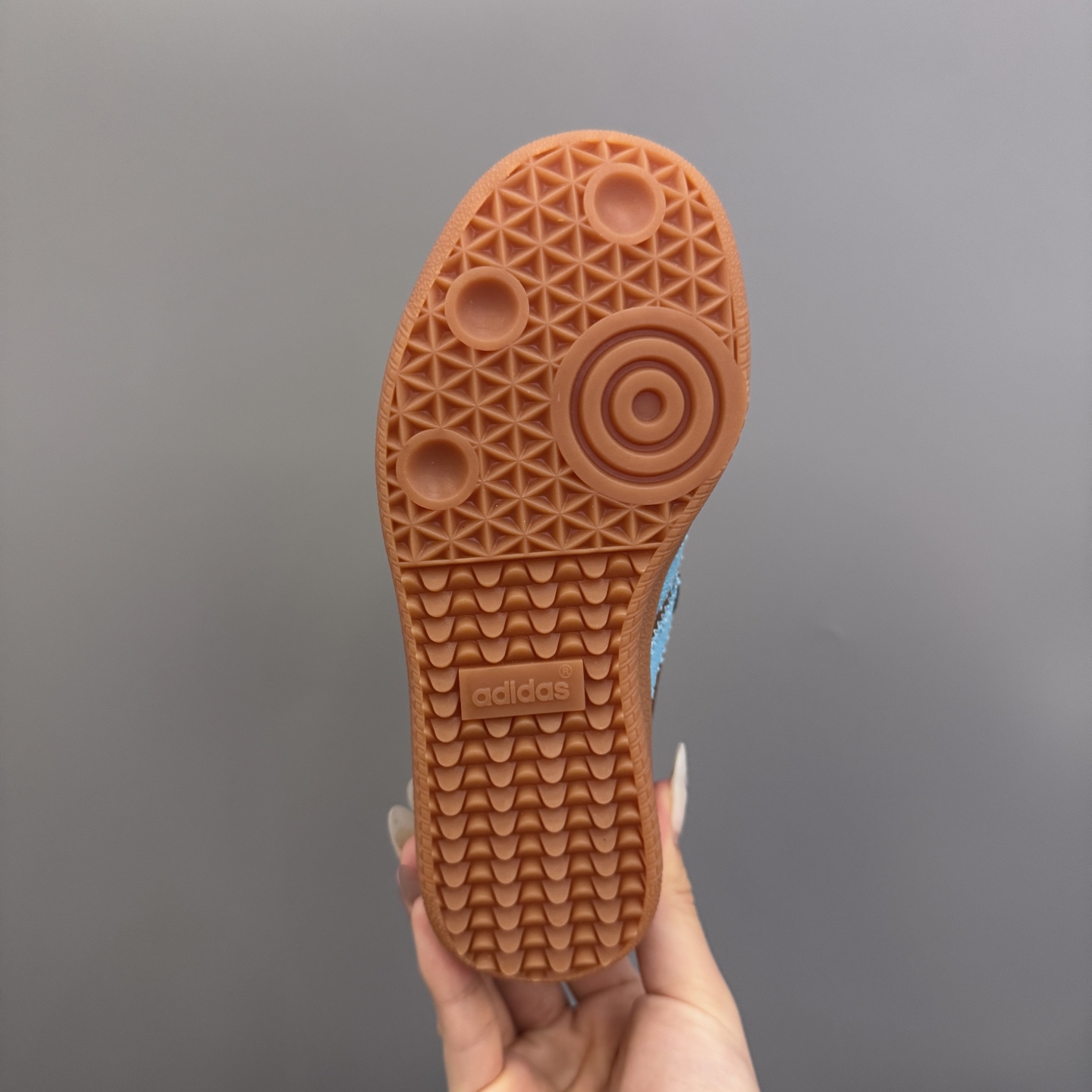 图片[9]-AD德训联名儿童休闲鞋 尺码：22-37码 爱惨了德训系列🆕 新工厂新工艺新配色👏🏻 优质皮料拼接，质感满满💯 耐磨防滑大底，脚感超赞👍🏻-选品中心