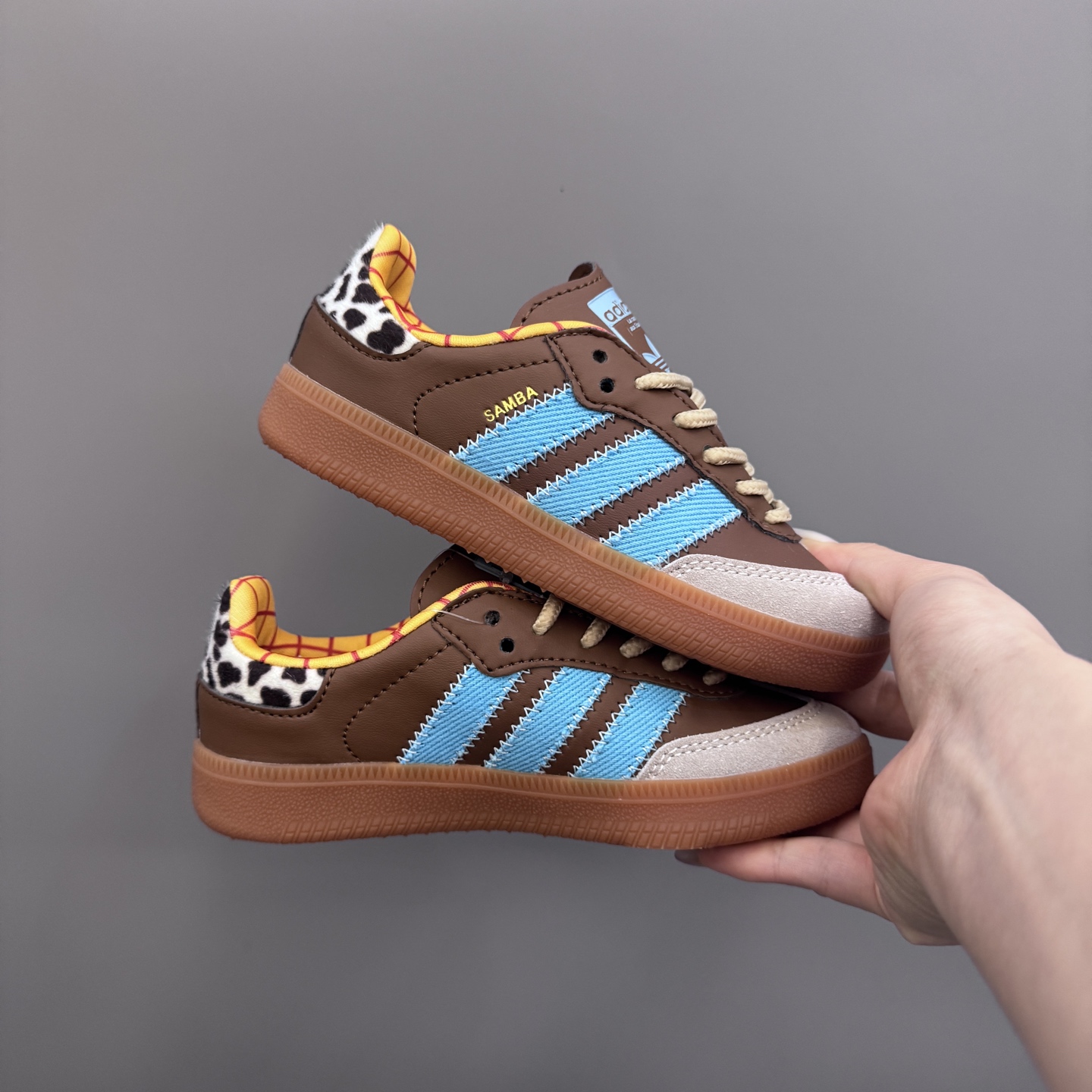 图片[2]-AD德训联名儿童休闲鞋 尺码：22-37码 爱惨了德训系列🆕 新工厂新工艺新配色👏🏻 优质皮料拼接，质感满满💯 耐磨防滑大底，脚感超赞👍🏻-选品中心