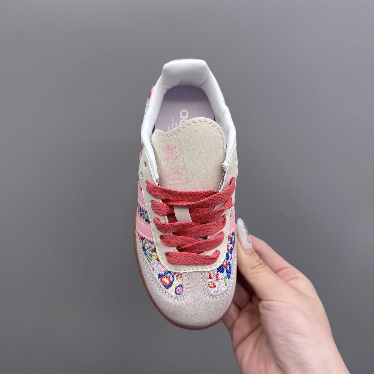 图片[7]-AD德训联名儿童休闲鞋 尺码：22-37码 爱惨了德训系列🆕 新工厂新工艺新配色👏🏻 优质皮料拼接，质感满满💯 耐磨防滑大底，脚感超赞👍🏻-选品中心