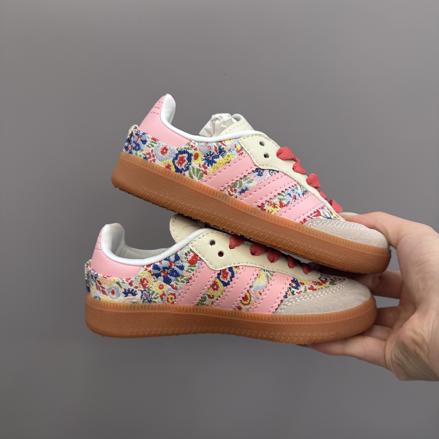 图片[2]-AD德训联名儿童休闲鞋 尺码：22-37码 爱惨了德训系列🆕 新工厂新工艺新配色👏🏻 优质皮料拼接，质感满满💯 耐磨防滑大底，脚感超赞👍🏻-选品中心