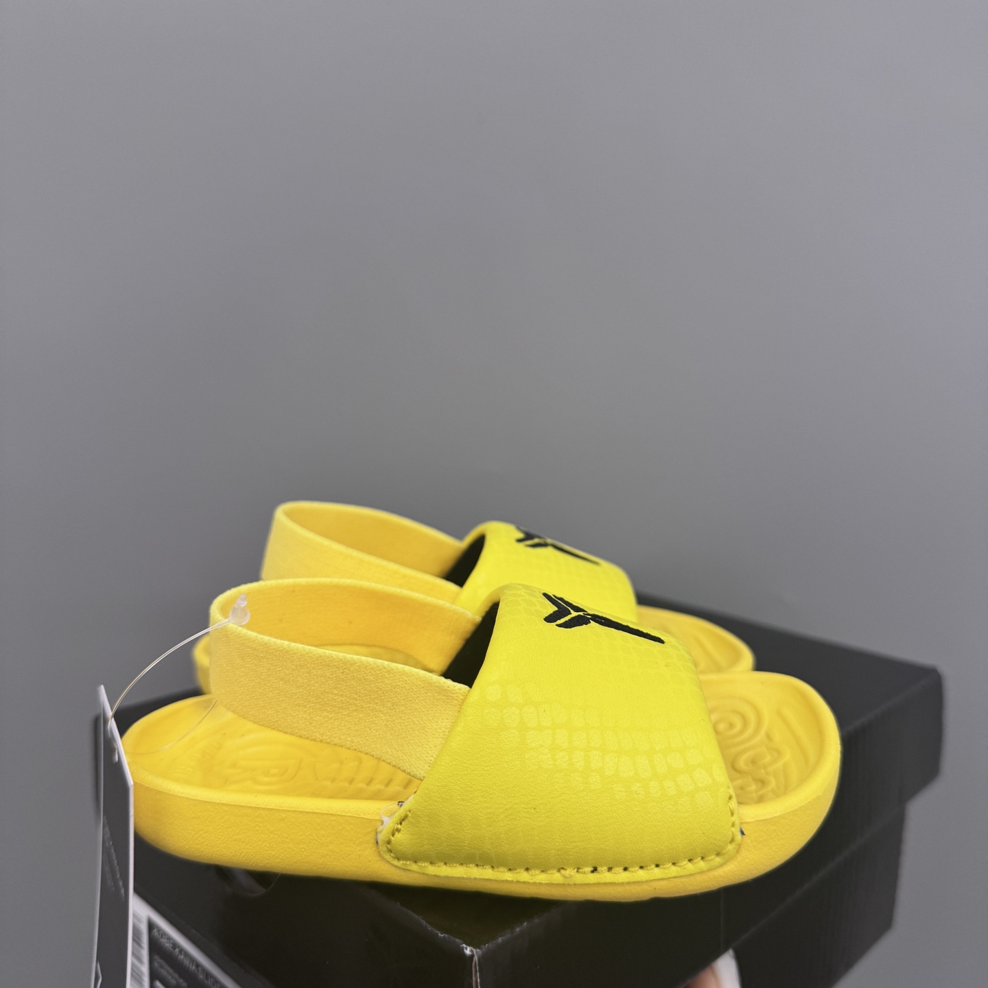 科比小可爱儿童凉拖鞋 尺码：21-29.5码 海边度假必备🏝️ 精致细节做工 两穿凉鞋，超级实穿👍🏻 推荐get✔️-选品中心