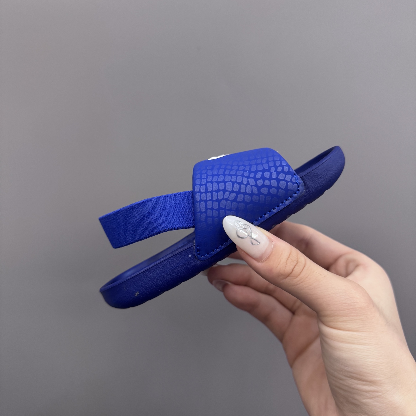 图片[5]-科比小可爱儿童凉拖鞋 尺码：21-29.5码 海边度假必备🏝️ 精致细节做工 两穿凉鞋，超级实穿👍🏻 推荐get✔️-选品中心