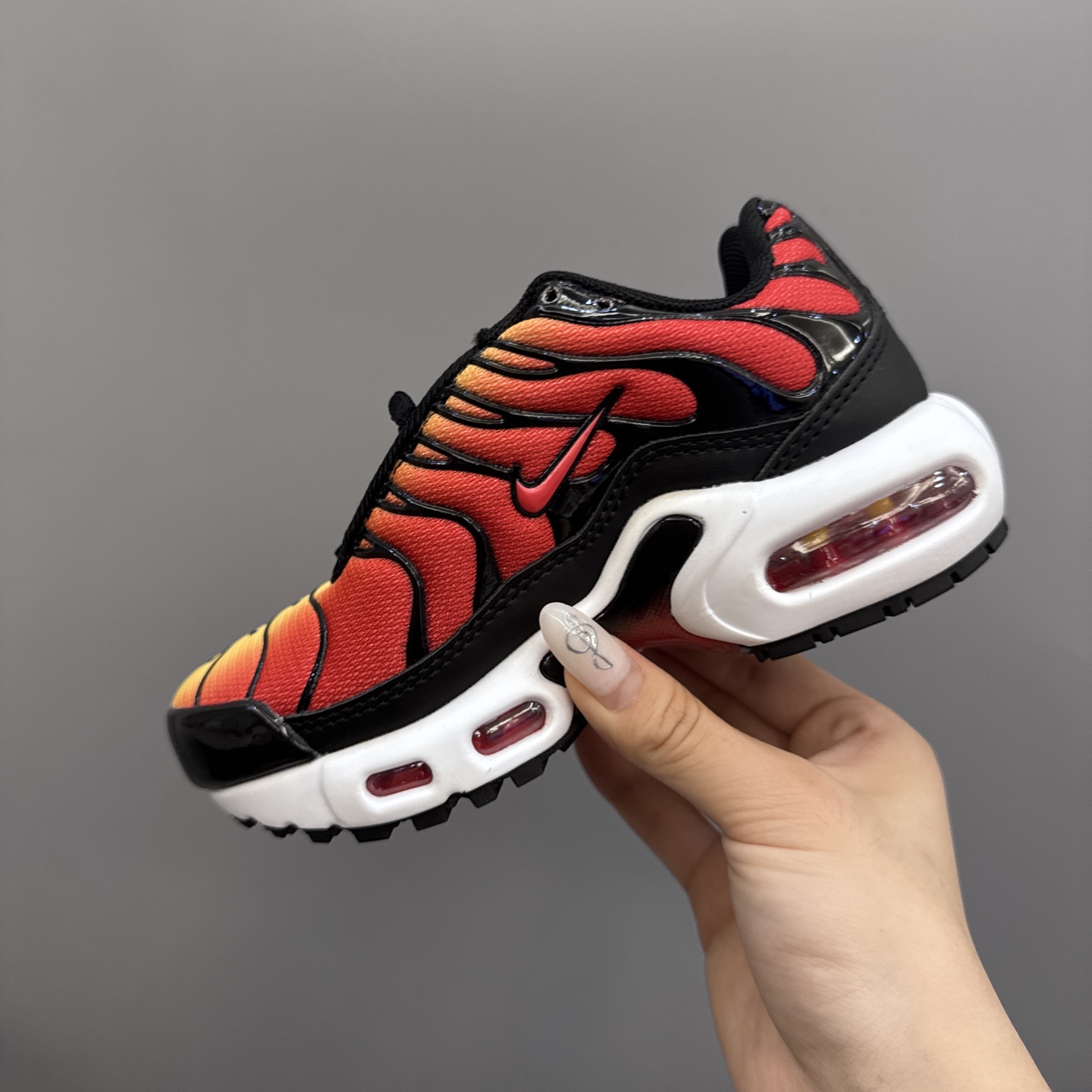 图片[6]-耐克 MAX plus全掌气垫儿童运动鞋 尺码：24-35码 超赞的全掌气垫，脚感超舒适👍🏻 优质鞋面拼接，质感满满💯 上学运动都是超合适单品❤-选品中心