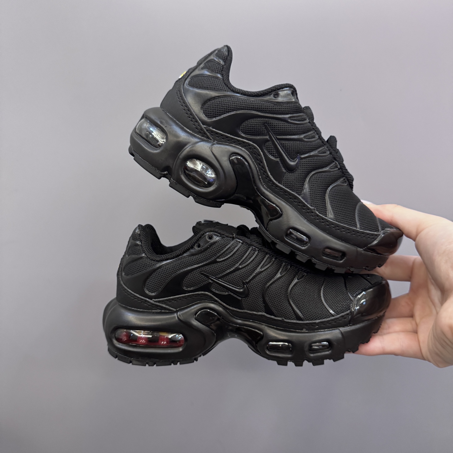 图片[2]-耐克 MAX plus全掌气垫儿童运动鞋 尺码：24-35码 超赞的全掌气垫，脚感超舒适👍🏻 优质鞋面拼接，质感满满💯 上学运动都是超合适单品❤-选品中心