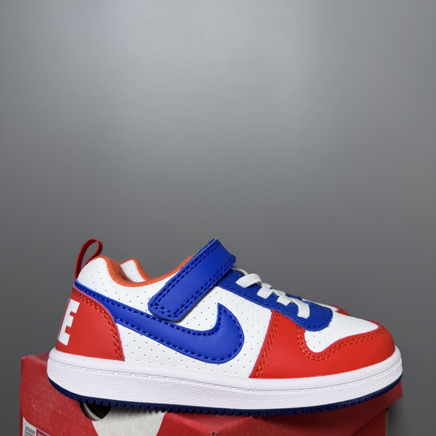 NK 新款低帮板鞋儿童板鞋 尺码：24-37码 经典耐克板鞋系列get✔️ 联名倒钩，潮范又洋气✨ 耐磨防滑大底，脚感不言而喻✌🏻-选品中心