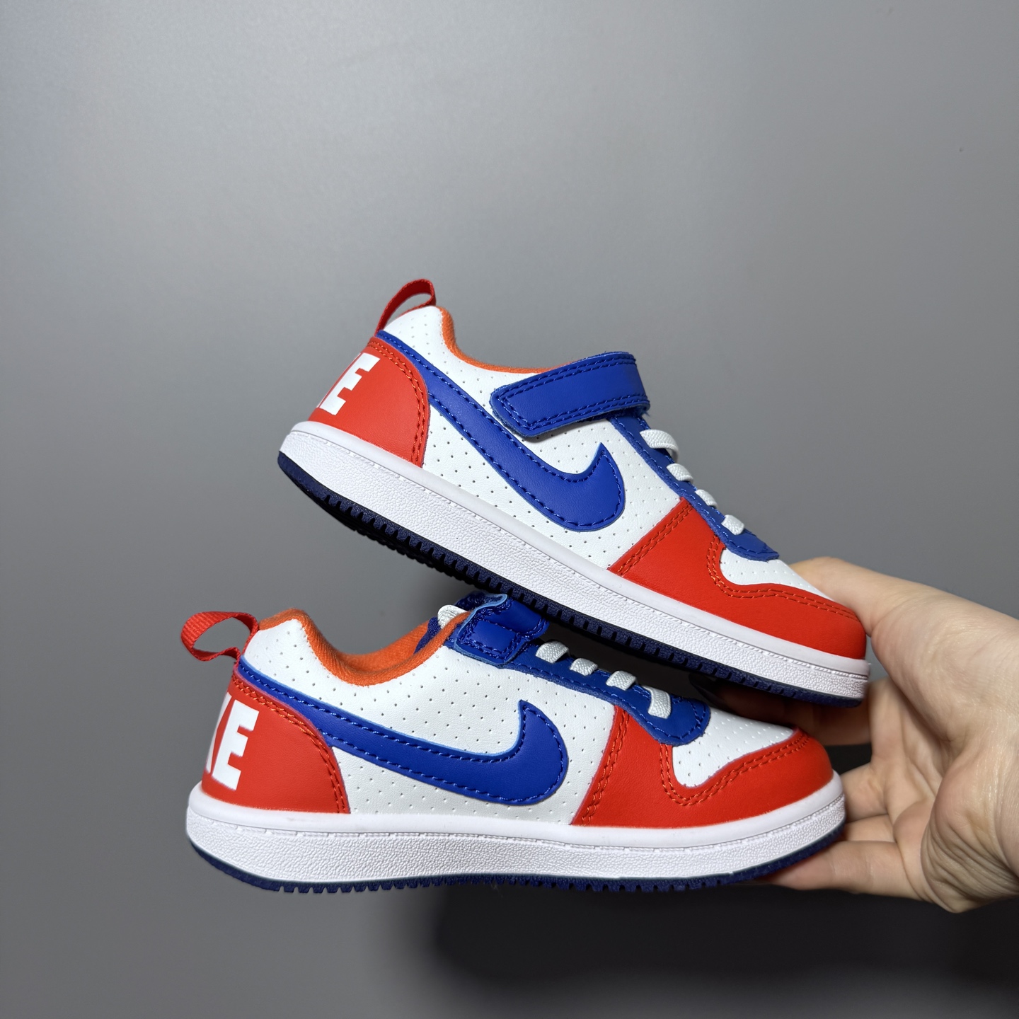 图片[2]-NK 新款低帮板鞋儿童板鞋 尺码：24-37码 经典耐克板鞋系列get✔️ 联名倒钩，潮范又洋气✨ 耐磨防滑大底，脚感不言而喻✌🏻-选品中心