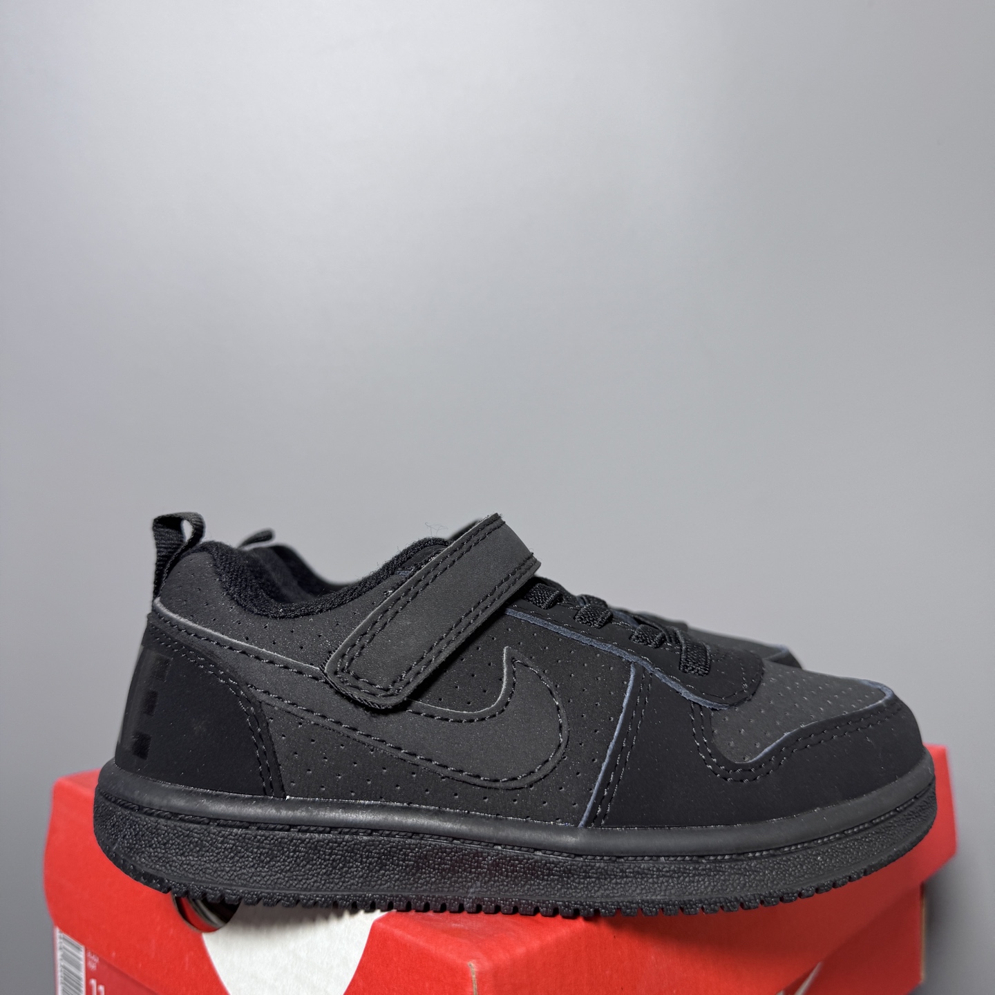 NK 新款低帮板鞋儿童板鞋 尺码：24-37码 经典耐克板鞋系列get✔️ 联名倒钩，潮范又洋气✨ 耐磨防滑大底，脚感不言而喻✌🏻-选品中心