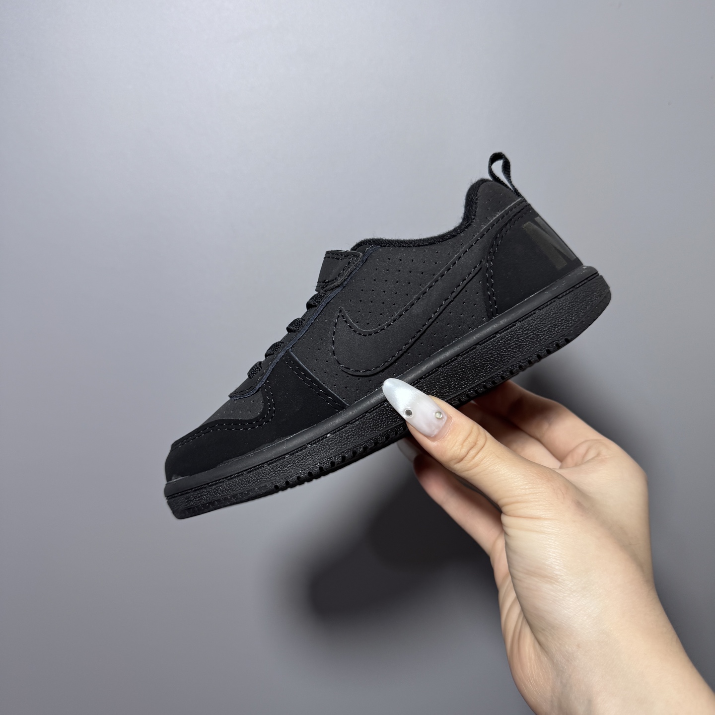 图片[6]-NK 新款低帮板鞋儿童板鞋 尺码：24-37码 经典耐克板鞋系列get✔️ 联名倒钩，潮范又洋气✨ 耐磨防滑大底，脚感不言而喻✌🏻-选品中心