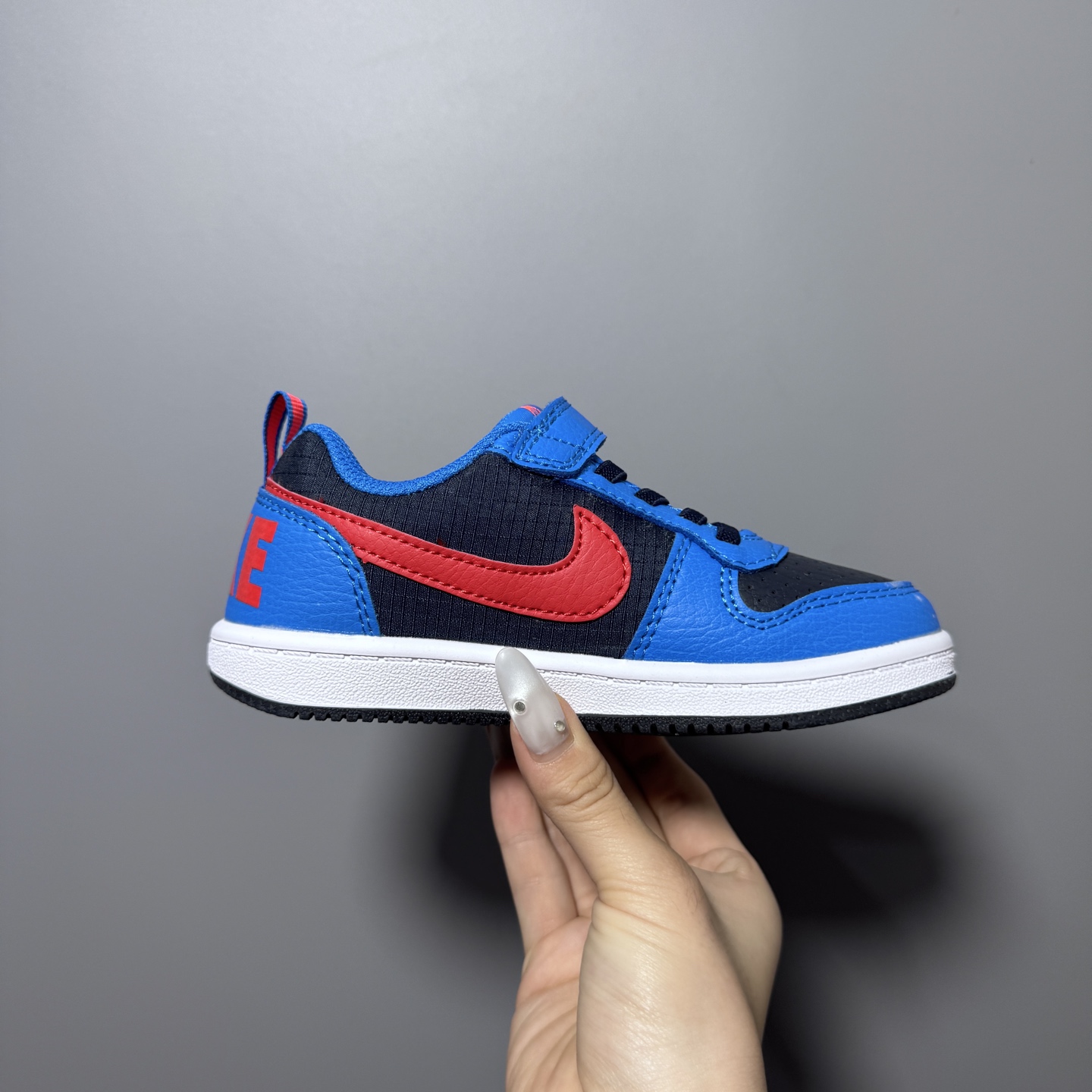 图片[4]-NK 新款低帮板鞋儿童板鞋 尺码：24-37码 经典耐克板鞋系列get✔️ 联名倒钩，潮范又洋气✨ 耐磨防滑大底，脚感不言而喻✌🏻-选品中心