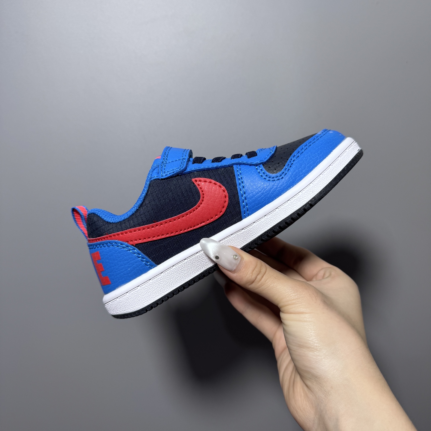 图片[5]-NK 新款低帮板鞋儿童板鞋 尺码：24-37码 经典耐克板鞋系列get✔️ 联名倒钩，潮范又洋气✨ 耐磨防滑大底，脚感不言而喻✌🏻-选品中心