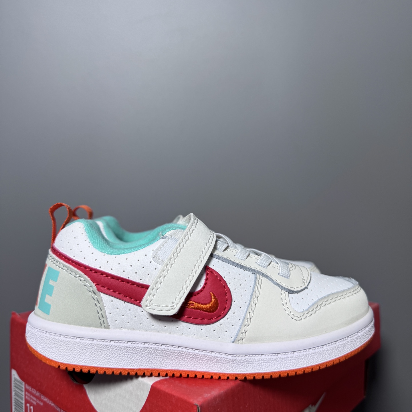 NK 新款低帮板鞋儿童板鞋 尺码：24-37码 经典耐克板鞋系列get✔️ 联名倒钩，潮范又洋气✨ 耐磨防滑大底，脚感不言而喻✌🏻-选品中心