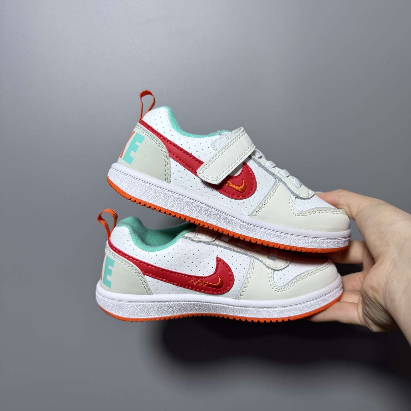 图片[2]-NK 新款低帮板鞋儿童板鞋 尺码：24-37码 经典耐克板鞋系列get✔️ 联名倒钩，潮范又洋气✨ 耐磨防滑大底，脚感不言而喻✌🏻-选品中心