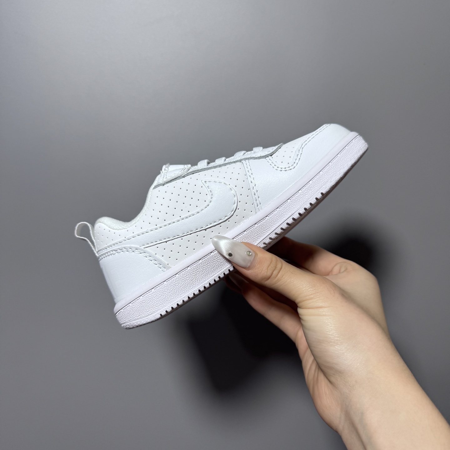 图片[5]-NK 新款低帮板鞋儿童板鞋 尺码：24-37码 经典耐克板鞋系列get✔️ 联名倒钩，潮范又洋气✨ 耐磨防滑大底，脚感不言而喻✌🏻-选品中心