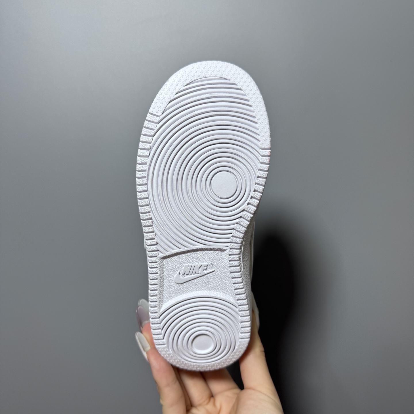 图片[9]-NK 新款低帮板鞋儿童板鞋 尺码：24-37码 经典耐克板鞋系列get✔️ 联名倒钩，潮范又洋气✨ 耐磨防滑大底，脚感不言而喻✌🏻-选品中心