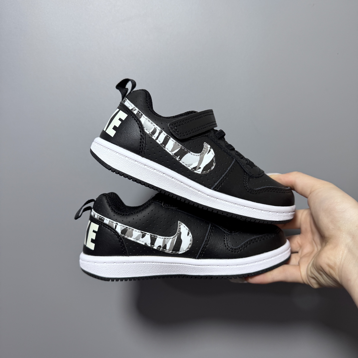 图片[2]-NK 新款低帮板鞋儿童板鞋 尺码：24-37码 经典耐克板鞋系列get✔️ 联名倒钩，潮范又洋气✨ 耐磨防滑大底，脚感不言而喻✌🏻-选品中心