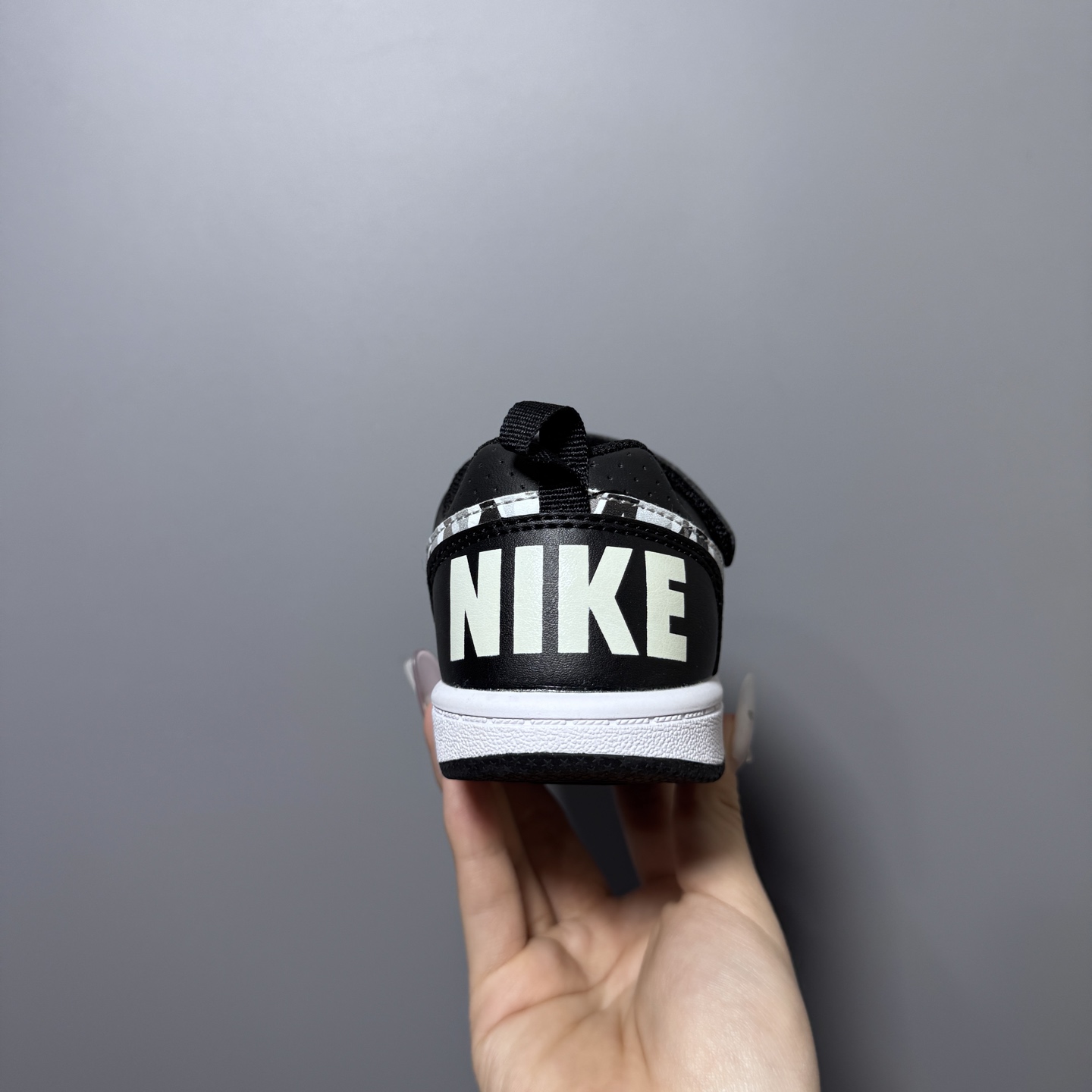 图片[8]-NK 新款低帮板鞋儿童板鞋 尺码：24-37码 经典耐克板鞋系列get✔️ 联名倒钩，潮范又洋气✨ 耐磨防滑大底，脚感不言而喻✌🏻-选品中心