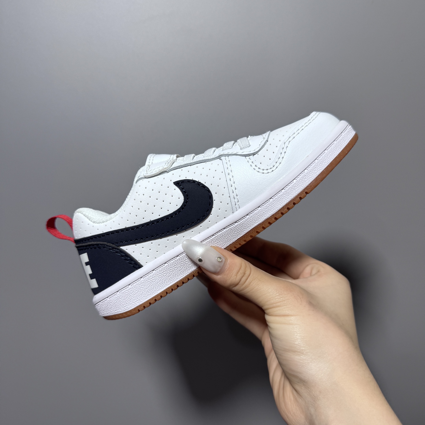 图片[5]-NK 新款低帮板鞋儿童板鞋 尺码：24-37码 经典耐克板鞋系列get✔️ 联名倒钩，潮范又洋气✨ 耐磨防滑大底，脚感不言而喻✌🏻-选品中心