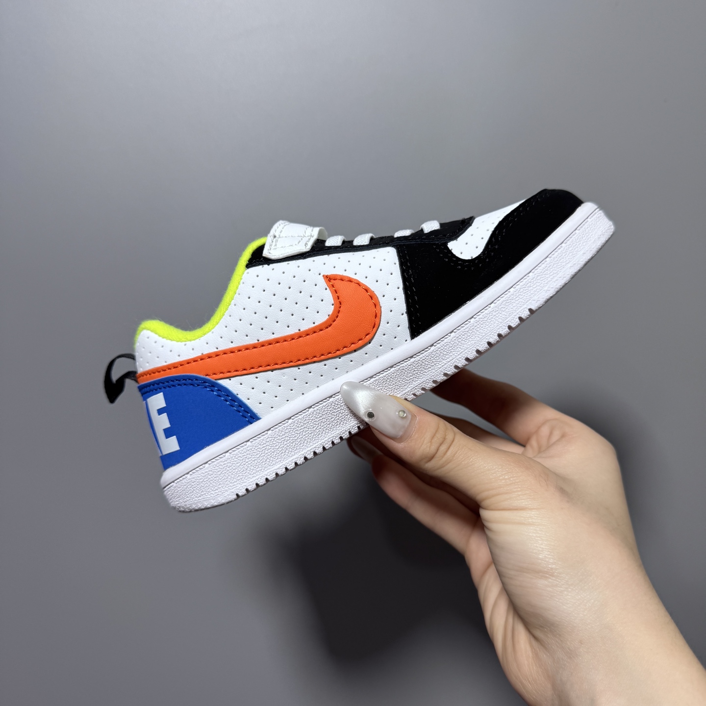 图片[5]-NK 新款低帮板鞋儿童板鞋 尺码：24-37码 经典耐克板鞋系列get✔️ 联名倒钩，潮范又洋气✨ 耐磨防滑大底，脚感不言而喻✌🏻-选品中心