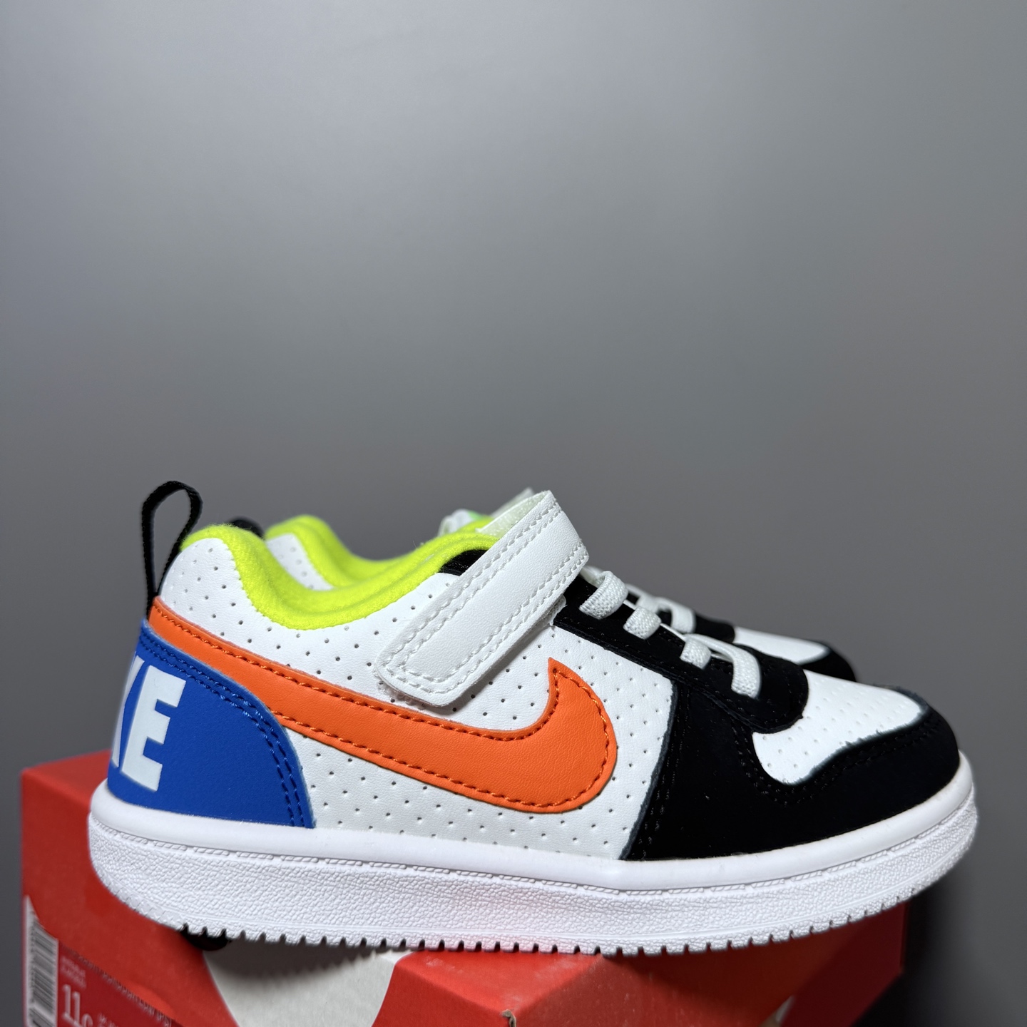 NK 新款低帮板鞋儿童板鞋 尺码：24-37码 经典耐克板鞋系列get✔️ 联名倒钩，潮范又洋气✨ 耐磨防滑大底，脚感不言而喻✌🏻-选品中心