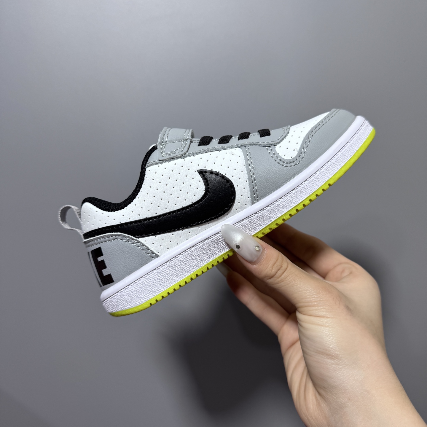 图片[5]-NK 新款低帮板鞋儿童板鞋 尺码：24-37码 经典耐克板鞋系列get✔️ 联名倒钩，潮范又洋气✨ 耐磨防滑大底，脚感不言而喻✌🏻-选品中心