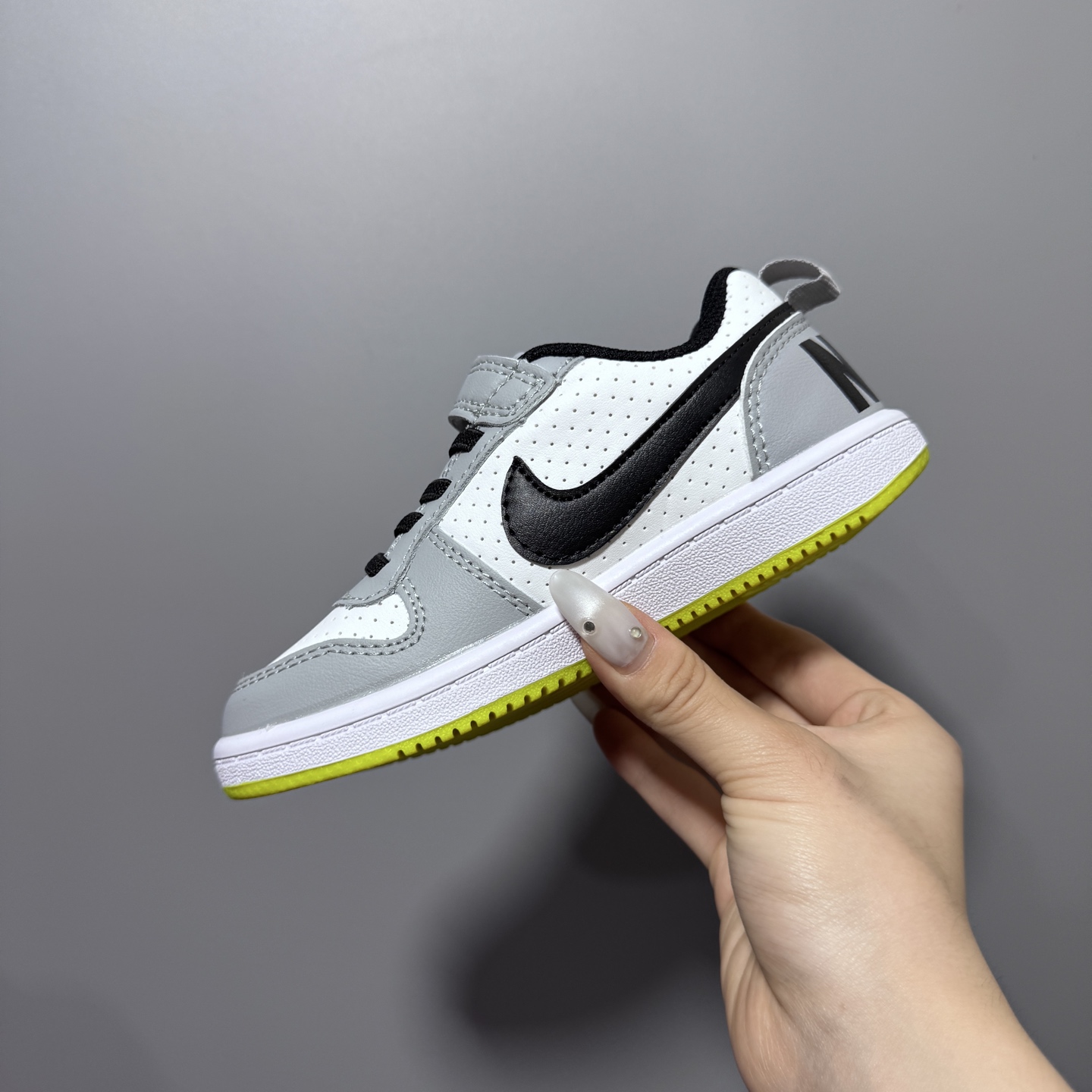 图片[6]-NK 新款低帮板鞋儿童板鞋 尺码：24-37码 经典耐克板鞋系列get✔️ 联名倒钩，潮范又洋气✨ 耐磨防滑大底，脚感不言而喻✌🏻-选品中心