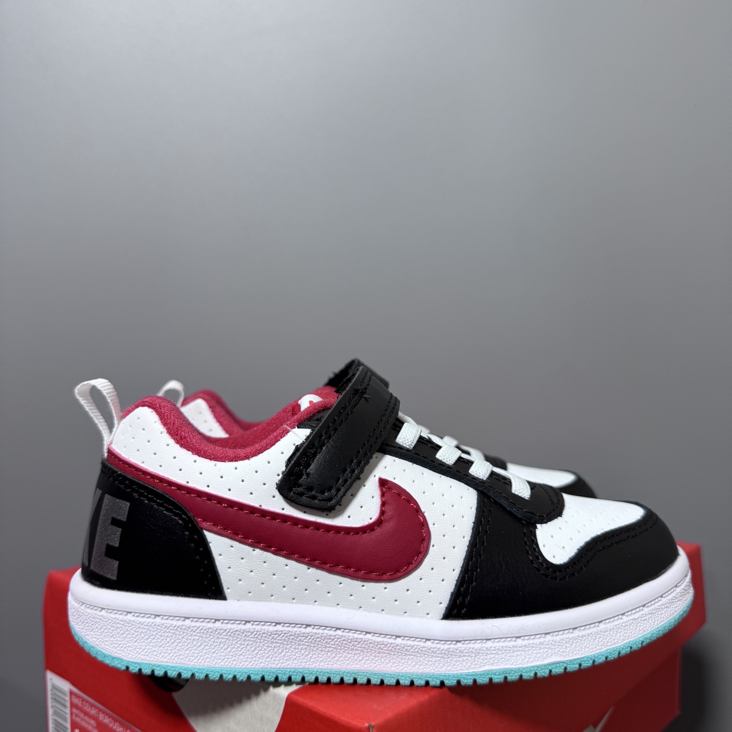 NK 新款低帮板鞋儿童板鞋 尺码：24-37码 经典耐克板鞋系列get✔️ 联名倒钩，潮范又洋气✨ 耐磨防滑大底，脚感不言而喻✌🏻-选品中心