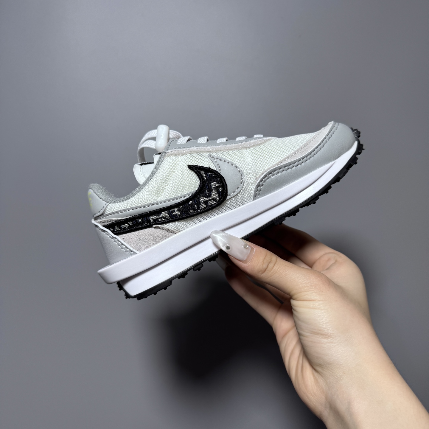 图片[5]-NK新款华夫松紧扣儿童休闲运动鞋 尺码：22-35码 经典华夫款式🆕 百搭又时髦✨ 松紧扣设计，穿脱方便✌🏻 橡胶耐磨防滑大底✔️ 优质面料拼接，质感满满💯-选品中心