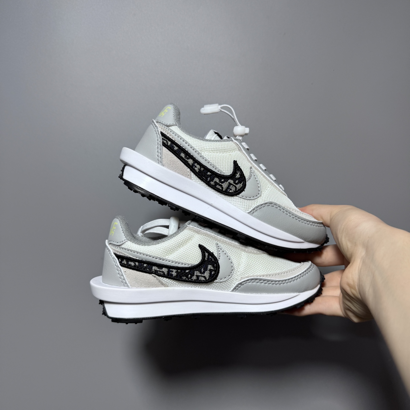 图片[2]-NK新款华夫松紧扣儿童休闲运动鞋 尺码：22-35码 经典华夫款式🆕 百搭又时髦✨ 松紧扣设计，穿脱方便✌🏻 橡胶耐磨防滑大底✔️ 优质面料拼接，质感满满💯-选品中心