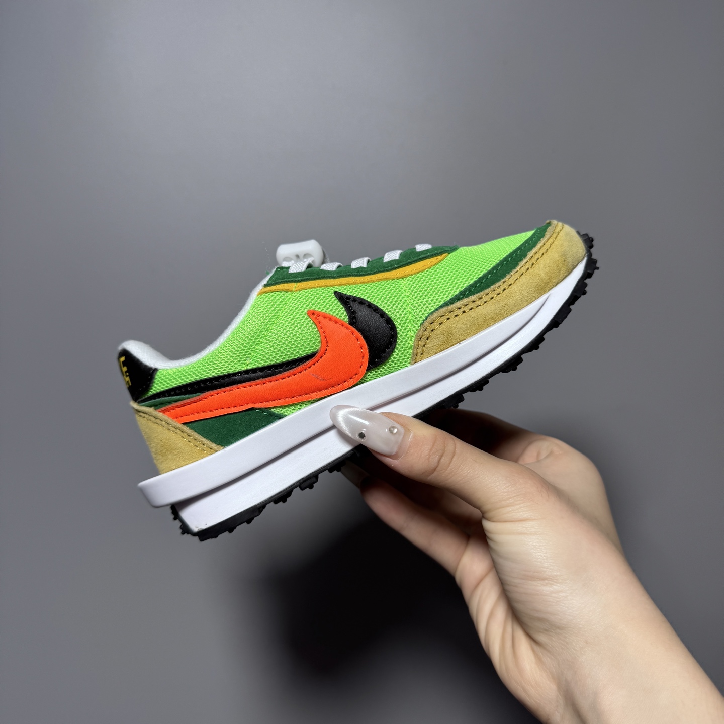 图片[5]-NK新款华夫松紧扣儿童休闲运动鞋 尺码：22-35码 经典华夫款式🆕 百搭又时髦✨ 松紧扣设计，穿脱方便✌🏻 橡胶耐磨防滑大底✔️ 优质面料拼接，质感满满💯-选品中心