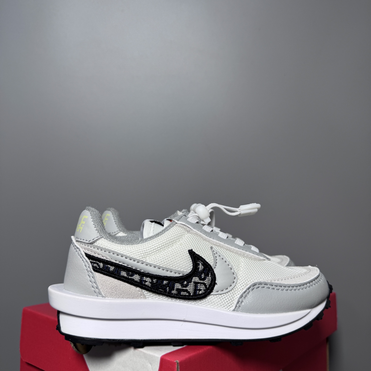 NK新款华夫松紧扣儿童休闲运动鞋 尺码：22-35码 经典华夫款式🆕 百搭又时髦✨ 松紧扣设计，穿脱方便✌🏻 橡胶耐磨防滑大底✔️ 优质面料拼接，质感满满💯-选品中心