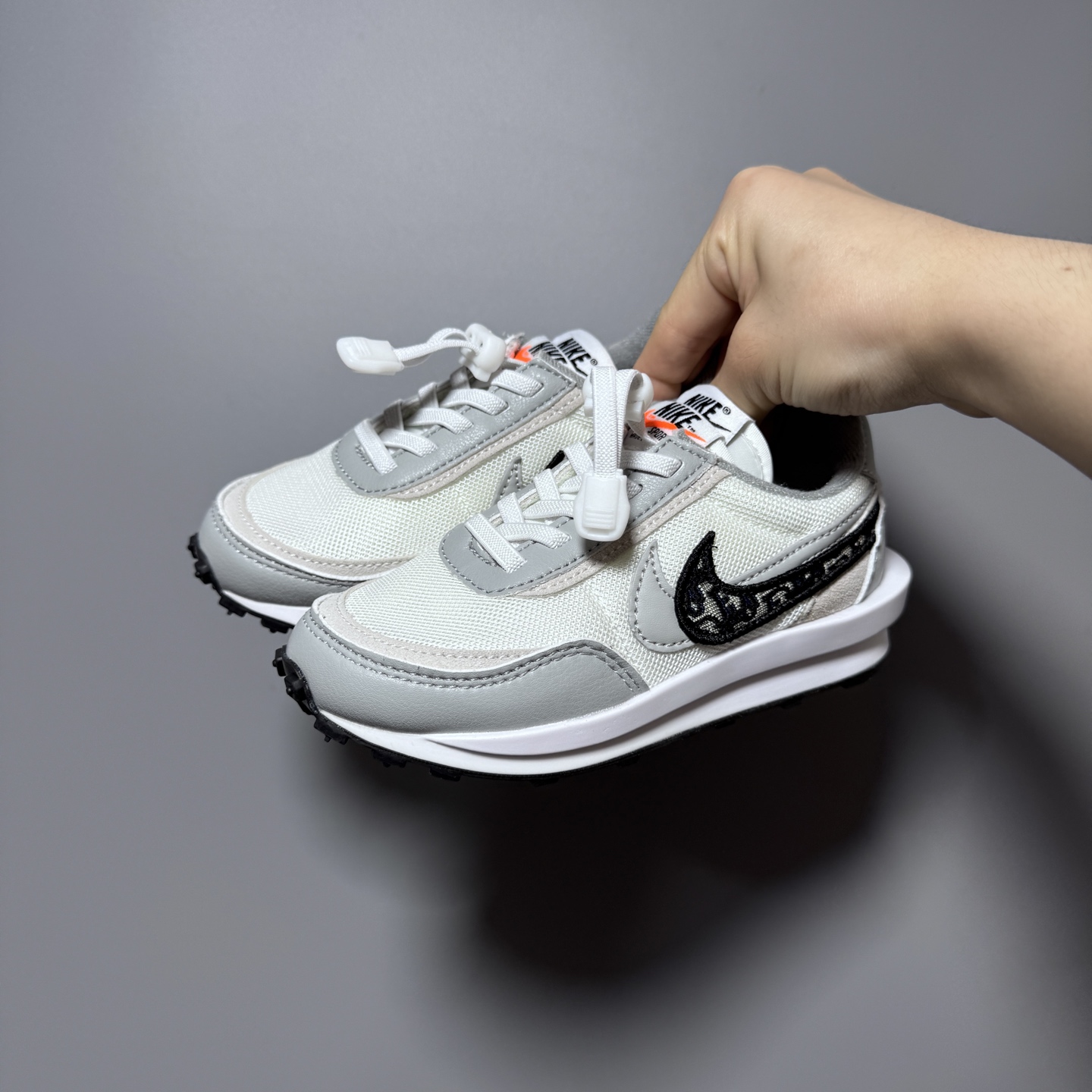 图片[3]-NK新款华夫松紧扣儿童休闲运动鞋 尺码：22-35码 经典华夫款式🆕 百搭又时髦✨ 松紧扣设计，穿脱方便✌🏻 橡胶耐磨防滑大底✔️ 优质面料拼接，质感满满💯-选品中心