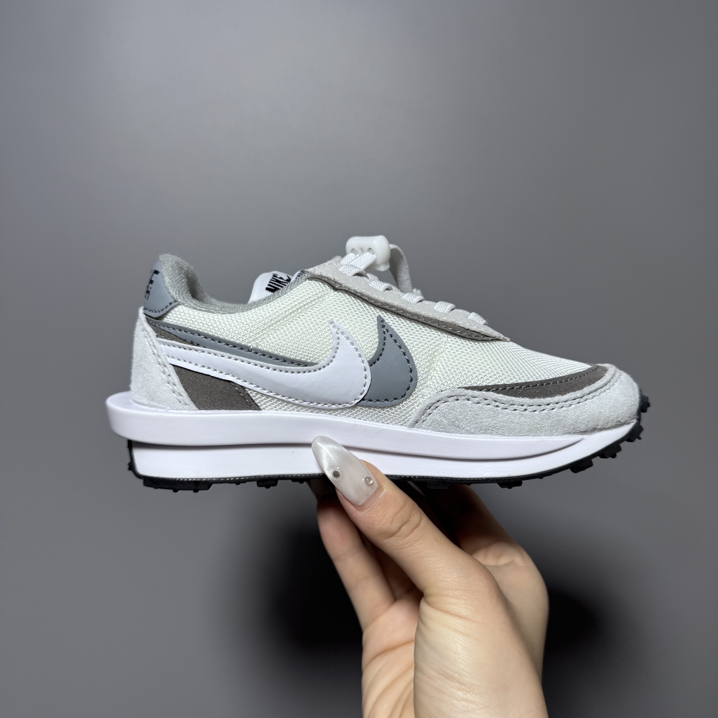 图片[4]-NK新款华夫松紧扣儿童休闲运动鞋 尺码：22-35码 经典华夫款式🆕 百搭又时髦✨ 松紧扣设计，穿脱方便✌🏻 橡胶耐磨防滑大底✔️ 优质面料拼接，质感满满💯-选品中心