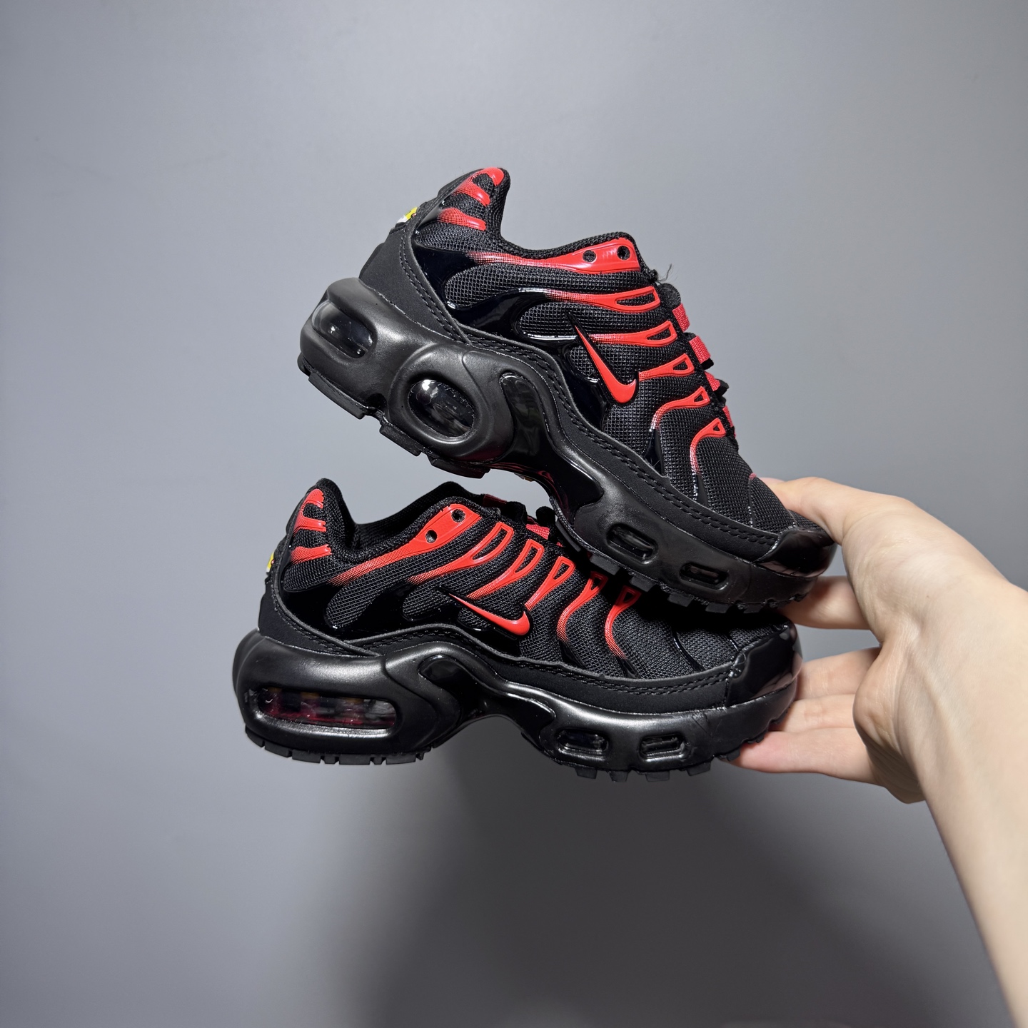 图片[2]-耐克 MAX plus全掌气垫儿童运动鞋 尺码：24-35码 超赞的全掌气垫，脚感超舒适👍🏻 优质鞋面拼接，质感满满💯 上学运动都是超合适单品❤-选品中心