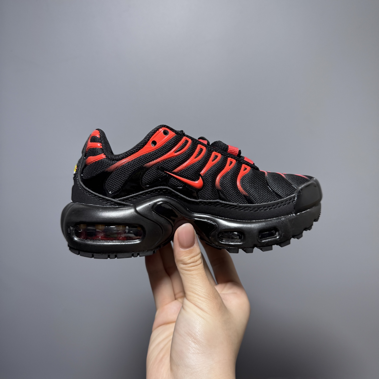 图片[4]-耐克 MAX plus全掌气垫儿童运动鞋 尺码：24-35码 超赞的全掌气垫，脚感超舒适👍🏻 优质鞋面拼接，质感满满💯 上学运动都是超合适单品❤-选品中心