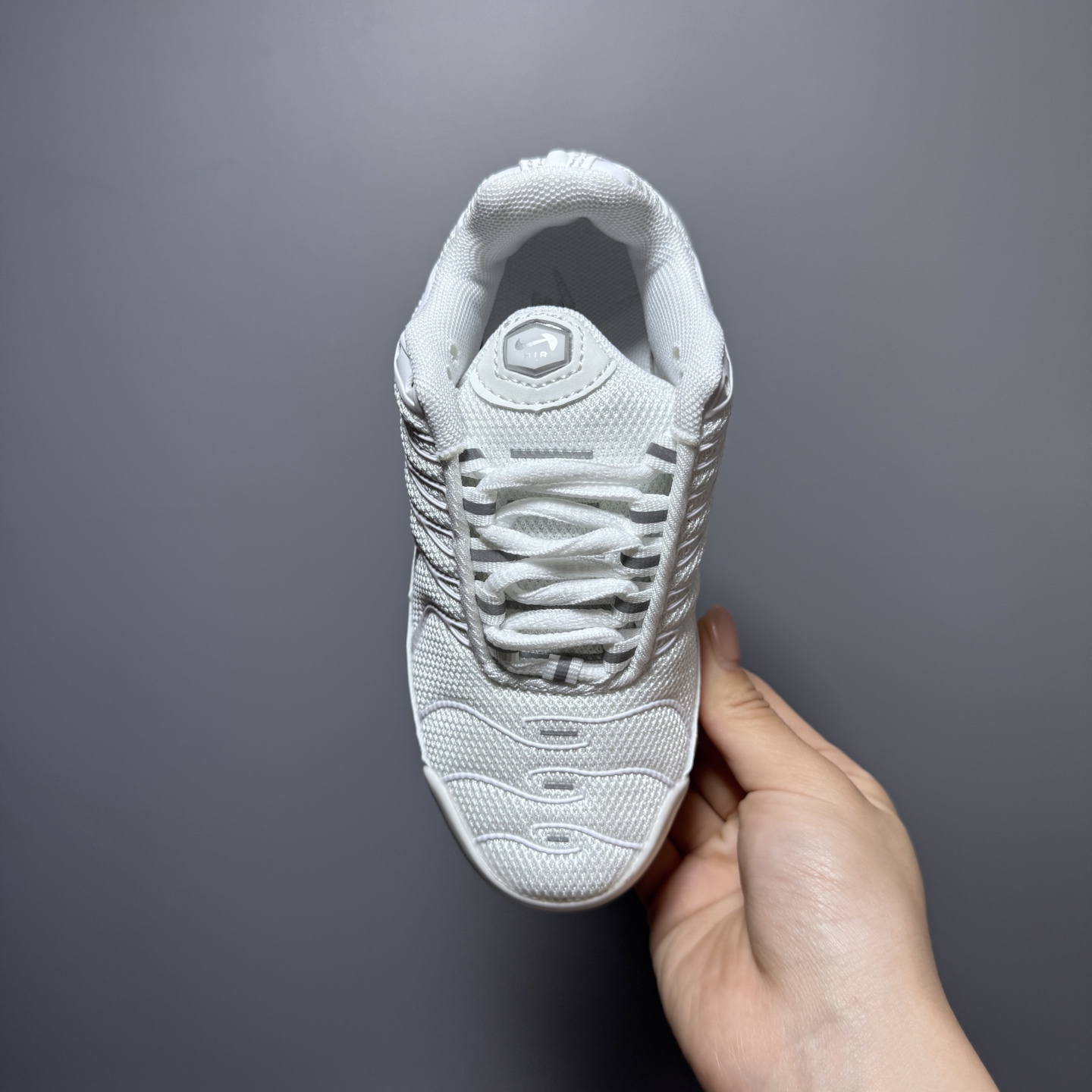 图片[7]-耐克 MAX plus全掌气垫儿童运动鞋 尺码：24-35码 超赞的全掌气垫，脚感超舒适👍🏻 优质鞋面拼接，质感满满💯 上学运动都是超合适单品❤-选品中心