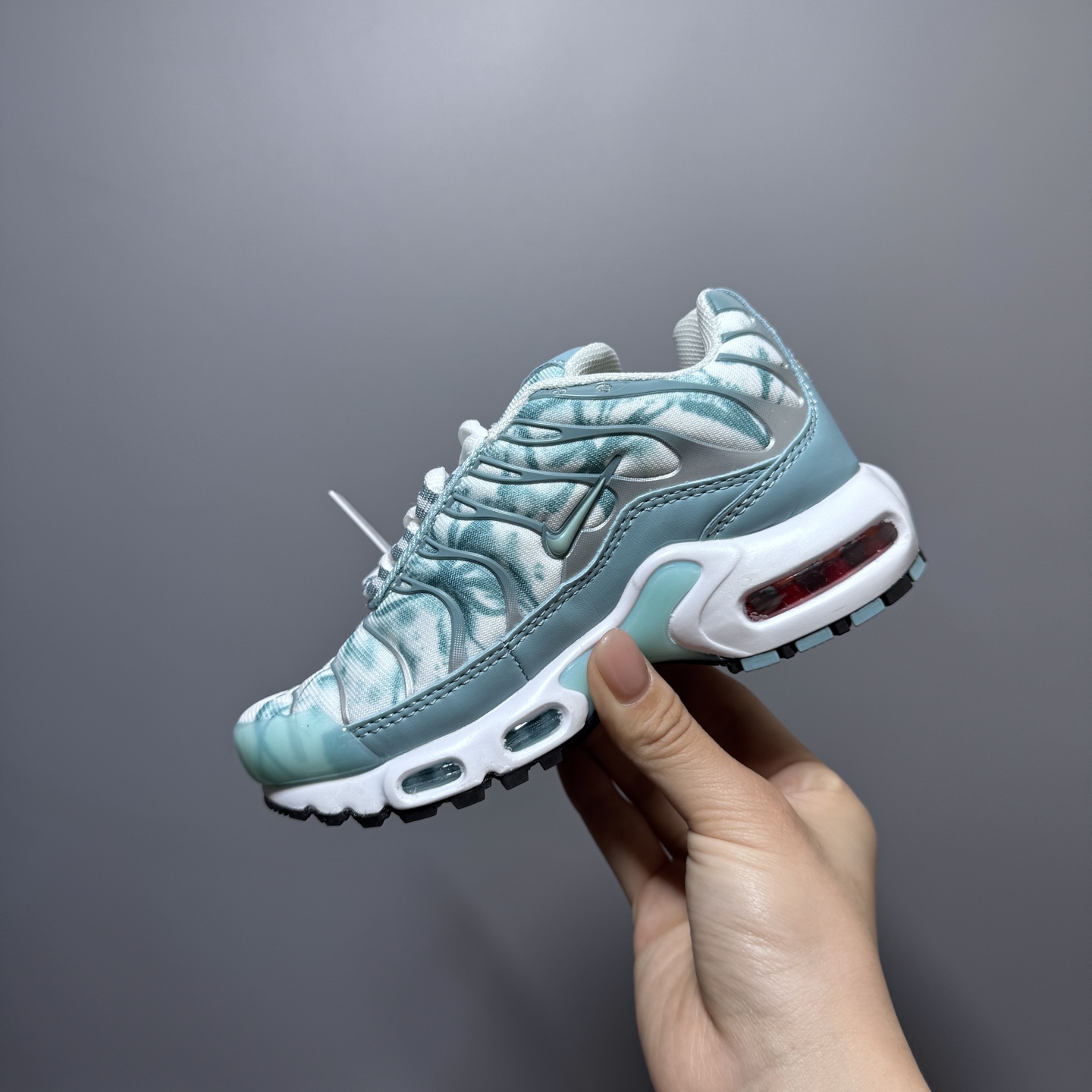 图片[6]-耐克 MAX plus全掌气垫儿童运动鞋 尺码：24-35码 超赞的全掌气垫，脚感超舒适👍🏻 优质鞋面拼接，质感满满💯 上学运动都是超合适单品❤-选品中心