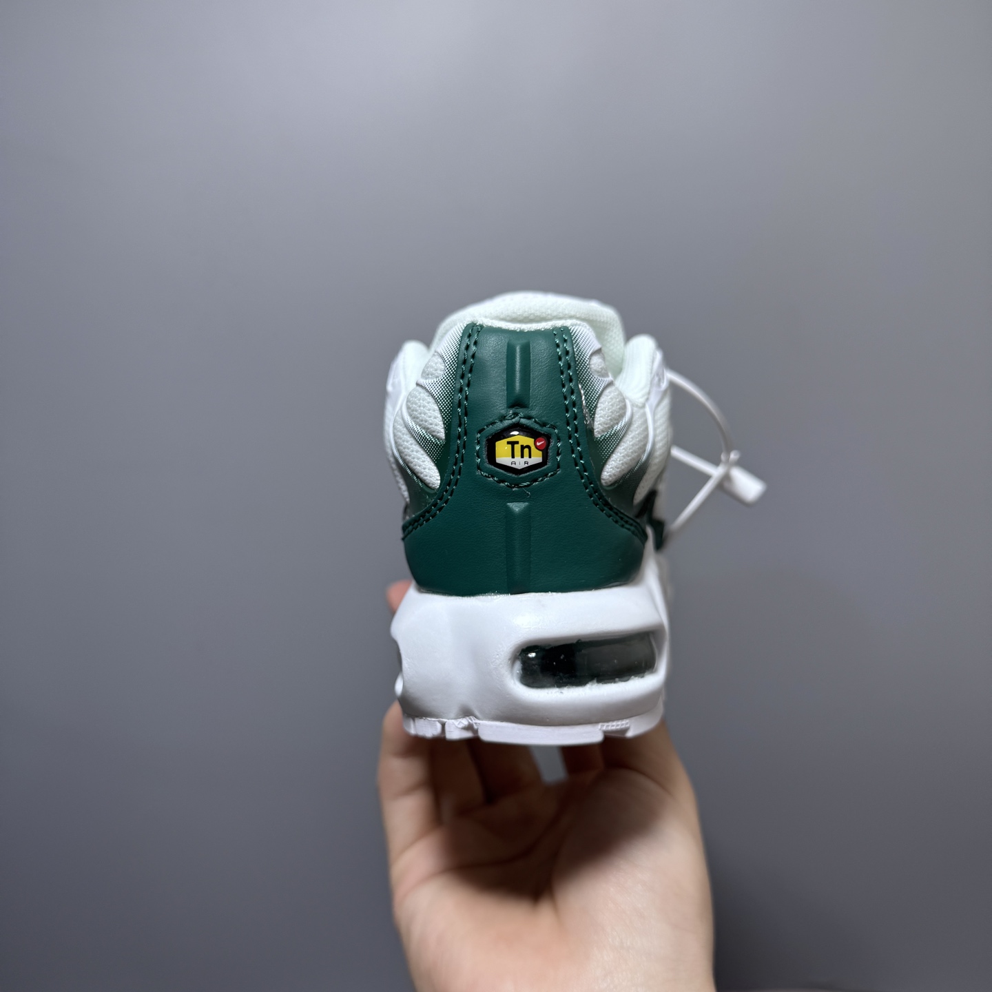 图片[8]-耐克 MAX plus全掌气垫儿童运动鞋 尺码：24-35码 超赞的全掌气垫，脚感超舒适👍🏻 优质鞋面拼接，质感满满💯 上学运动都是超合适单品❤-选品中心