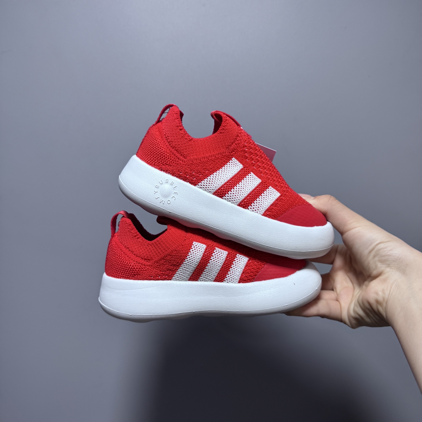 图片[2]-阿廸婴幼学步童鞋将舒适放在首位。超轻、透气的针织鞋面搭配有史以来最柔软的外底。Bubblecomfy 鞋底由一块 EVA 制成，柔韧且超轻。 尺码：22-30-选品中心