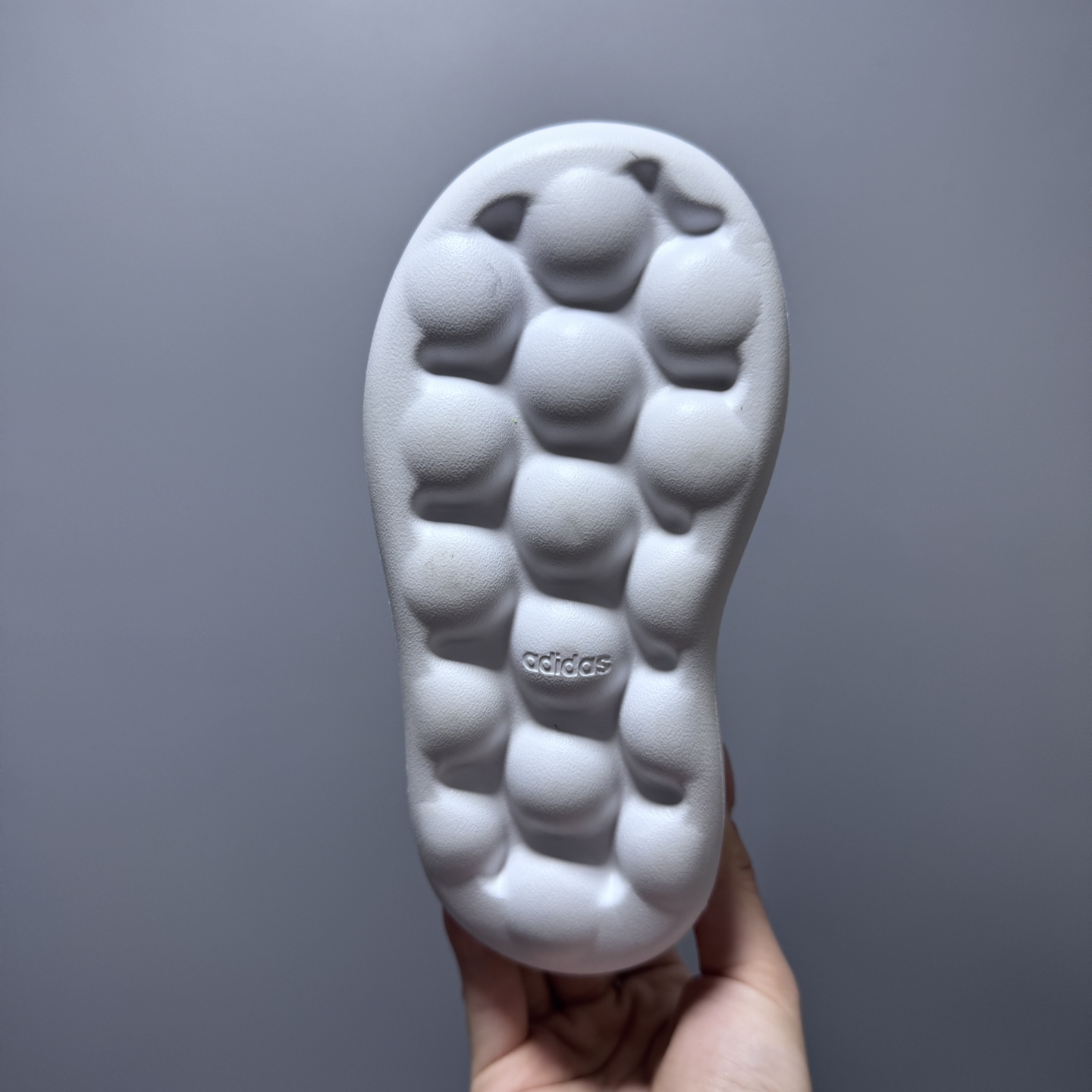 图片[9]-阿廸婴幼学步童鞋将舒适放在首位。超轻、透气的针织鞋面搭配有史以来最柔软的外底。Bubblecomfy 鞋底由一块 EVA 制成，柔韧且超轻。 尺码：22-30-选品中心