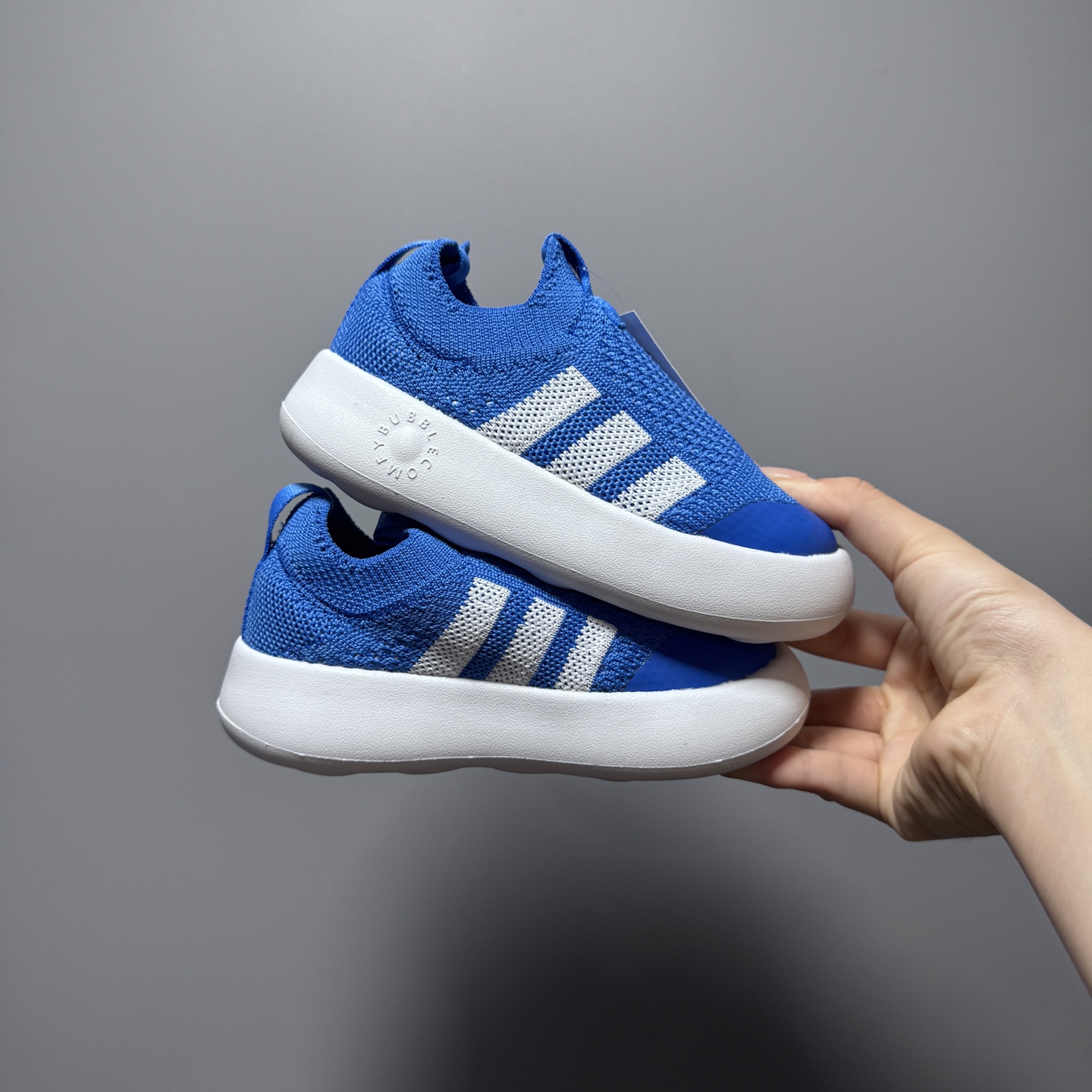 图片[2]-阿廸婴幼学步童鞋将舒适放在首位。超轻、透气的针织鞋面搭配有史以来最柔软的外底。Bubblecomfy 鞋底由一块 EVA 制成，柔韧且超轻。 尺码：22-30-选品中心