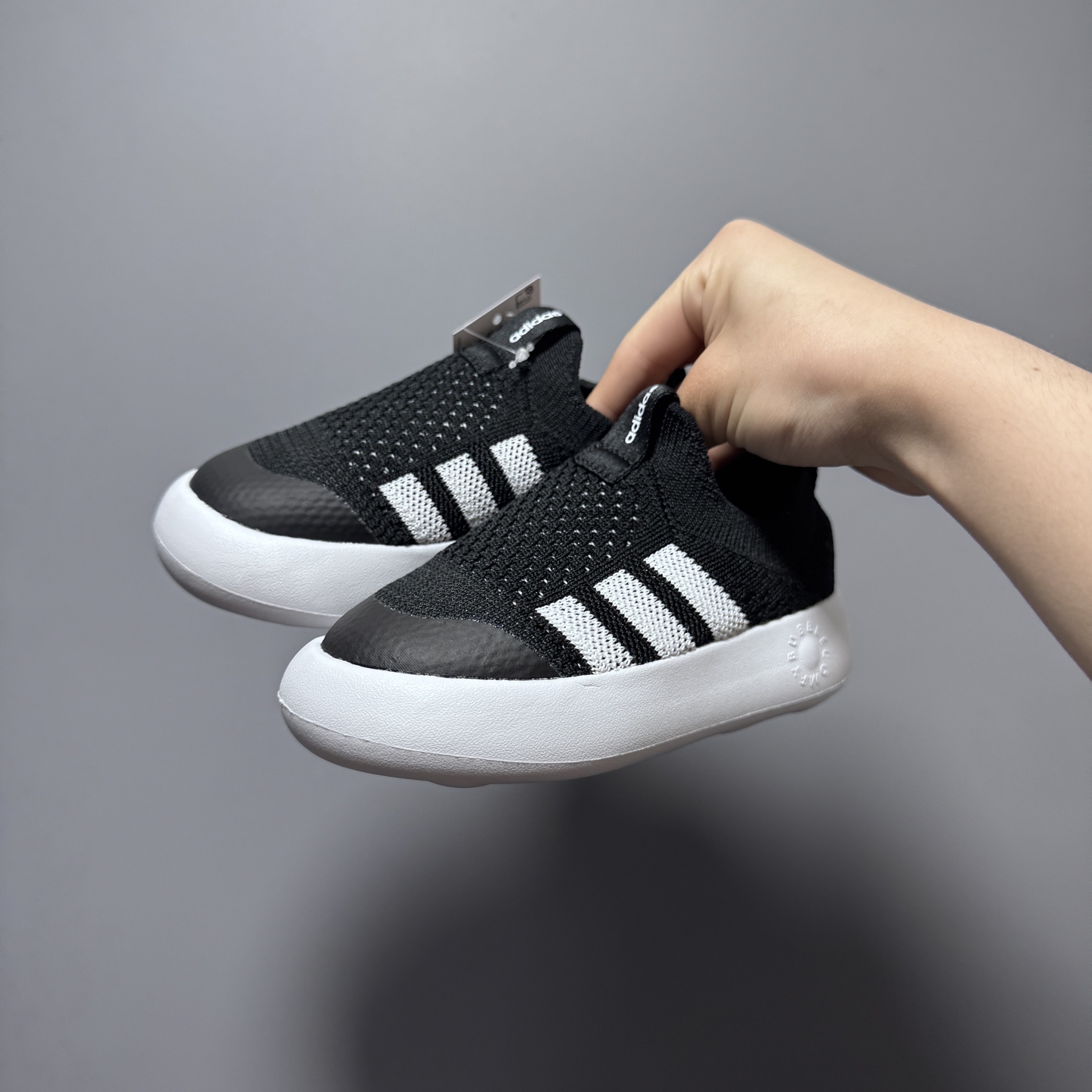 图片[3]-阿廸婴幼学步童鞋将舒适放在首位。超轻、透气的针织鞋面搭配有史以来最柔软的外底。Bubblecomfy 鞋底由一块 EVA 制成，柔韧且超轻。 尺码：22-30-选品中心