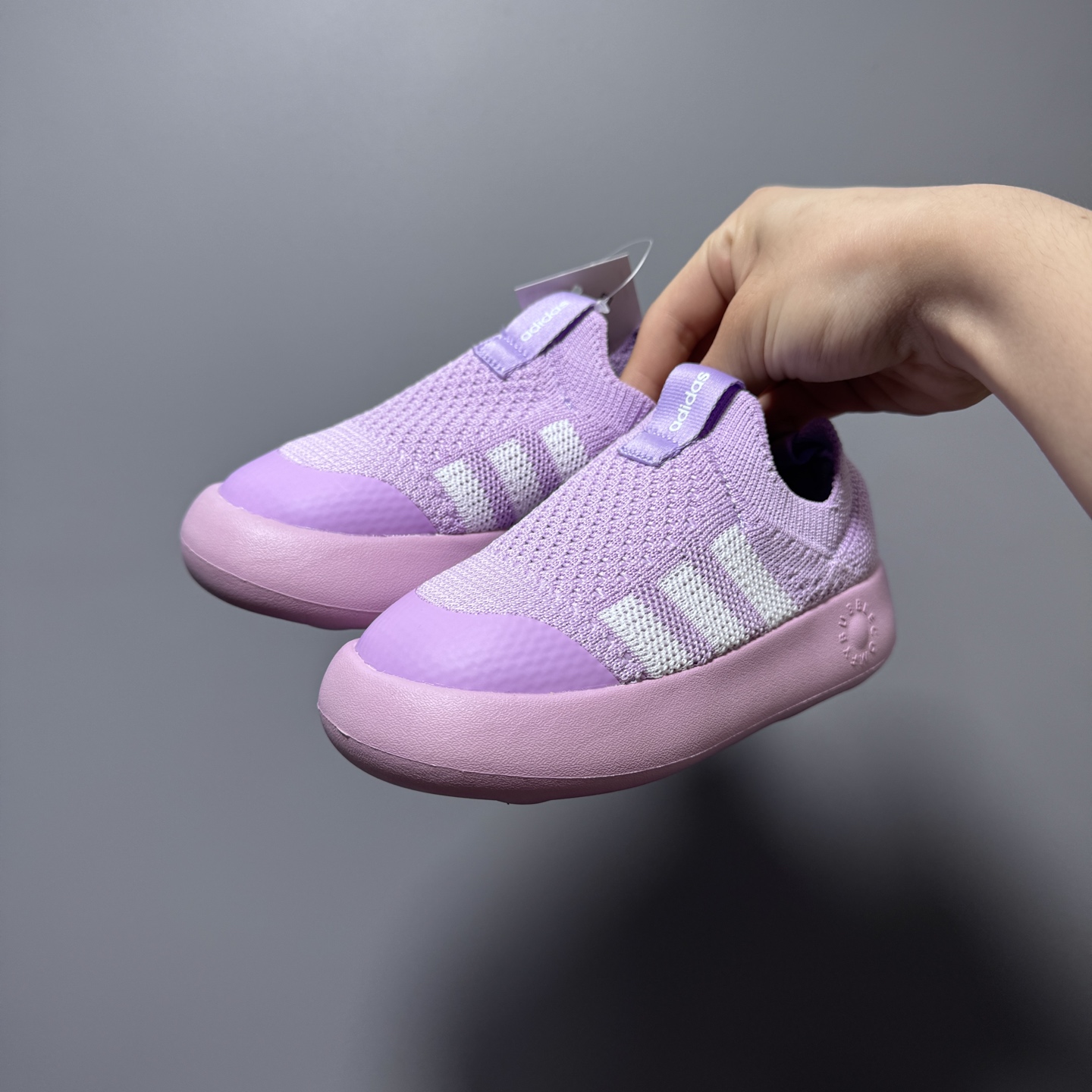 图片[3]-阿廸婴幼学步童鞋将舒适放在首位。超轻、透气的针织鞋面搭配有史以来最柔软的外底。Bubblecomfy 鞋底由一块 EVA 制成，柔韧且超轻。 尺码：22-30-选品中心