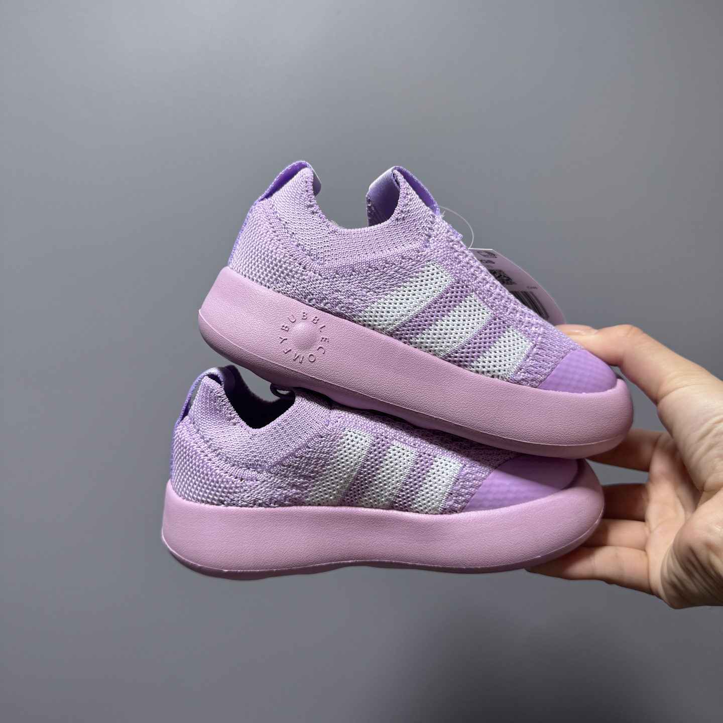 图片[2]-阿廸婴幼学步童鞋将舒适放在首位。超轻、透气的针织鞋面搭配有史以来最柔软的外底。Bubblecomfy 鞋底由一块 EVA 制成，柔韧且超轻。 尺码：22-30-选品中心