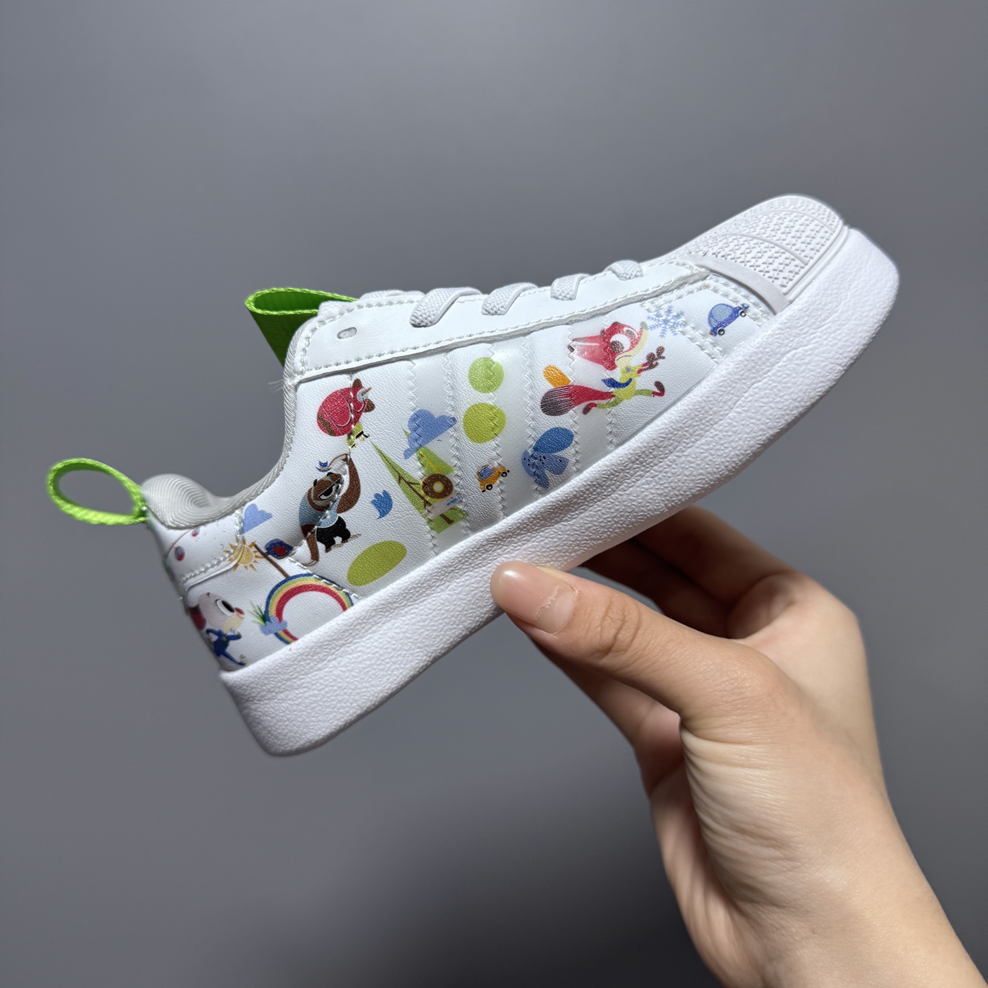 图片[5]-专G版A家新款贝壳头松紧带一脚蹬儿童运动鞋 尺码：22-37码 经典贝壳头系列🆕 人手两双款式，百搭又时髦✨ 松紧带设计，穿脱方便✌🏻 原装耐磨防滑大底，脚感不言而喻☁️-选品中心