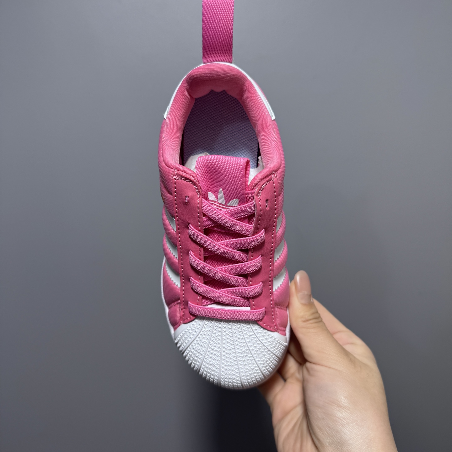 图片[7]-专G版A家新款贝壳头松紧带一脚蹬儿童运动鞋 尺码：22-37码 经典贝壳头系列🆕 人手两双款式，百搭又时髦✨ 松紧带设计，穿脱方便✌🏻 原装耐磨防滑大底，脚感不言而喻☁️-选品中心