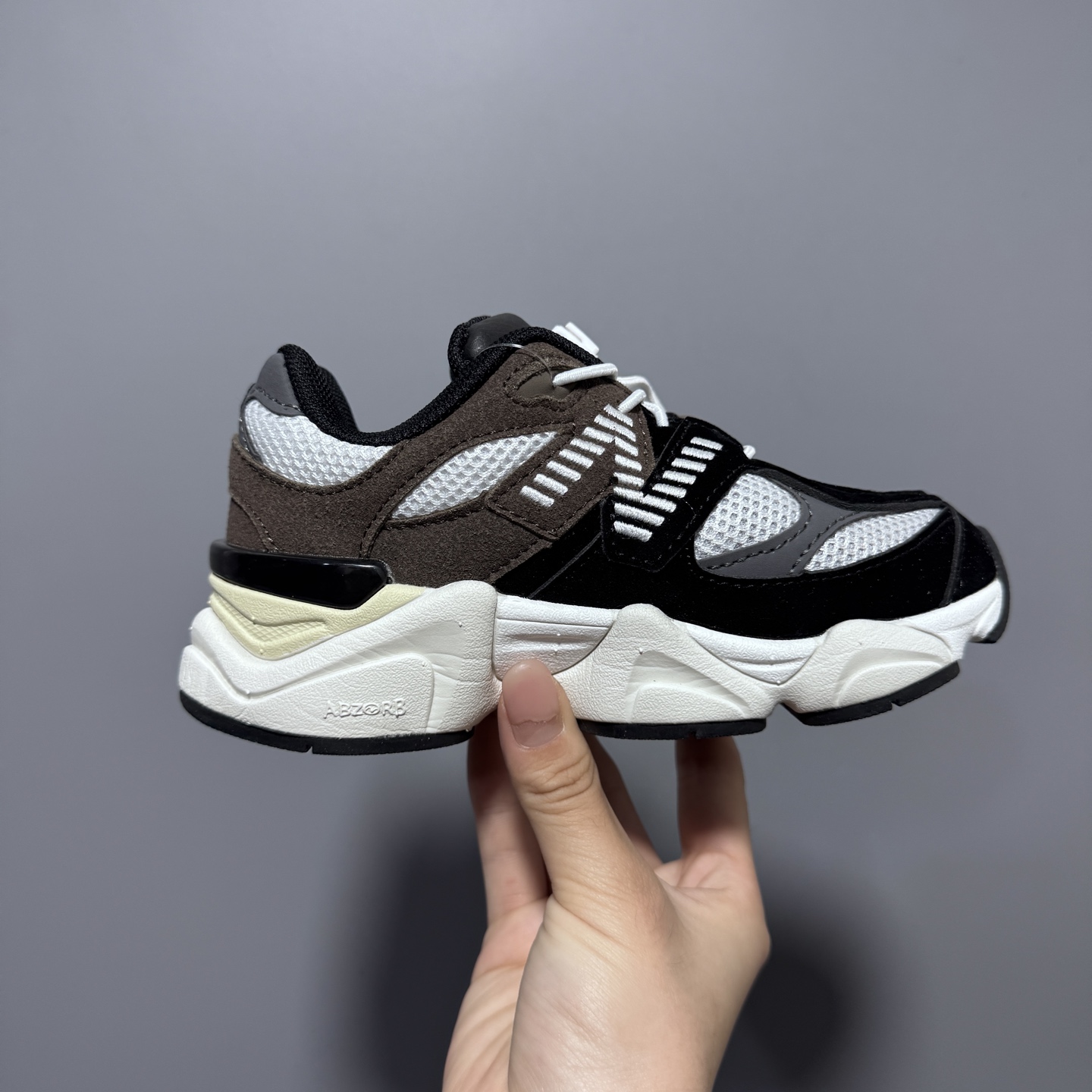 图片[4]-新配色 NB9060松紧扣儿童老爹运动鞋 尺码：24-36码 经典NB9060老爹款🆕 松紧扣设计，附赠一对鞋带，穿脱方便✌🏻 老爹款式设计，百搭又时髦✨-选品中心