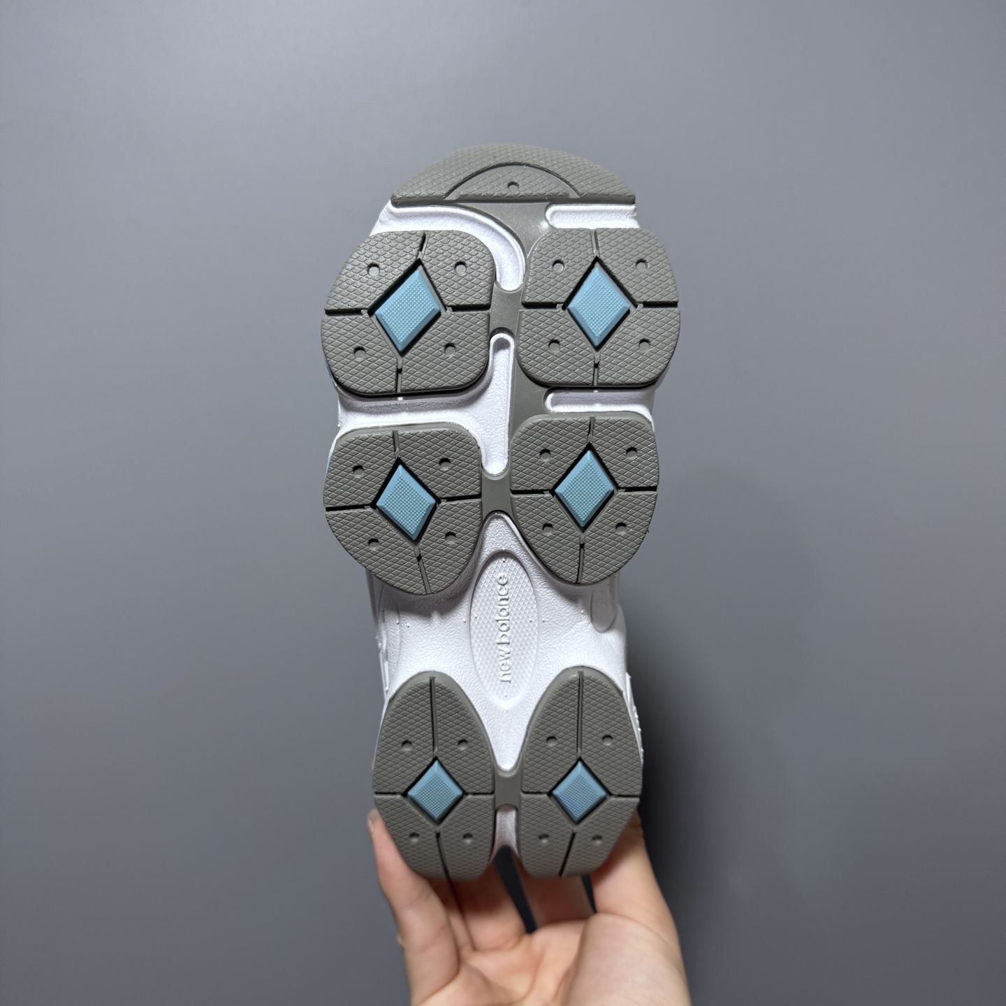 图片[9]-新配色 NB9060松紧扣儿童老爹运动鞋 尺码：24-36码 经典NB9060老爹款🆕 松紧扣设计，附赠一对鞋带，穿脱方便✌🏻 老爹款式设计，百搭又时髦✨-选品中心