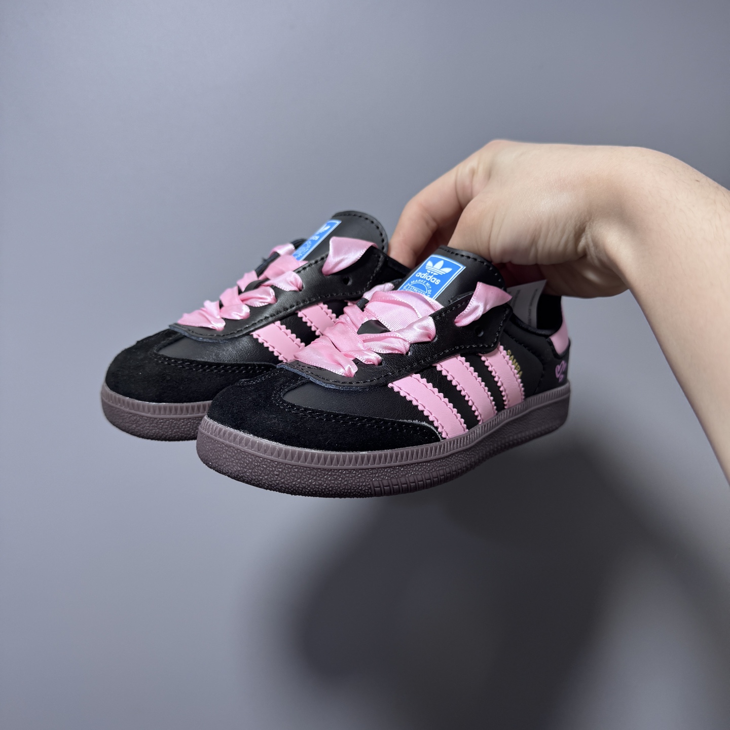 图片[3]-新配色 AD德训联名儿童休闲鞋 尺码：22-37码 爱惨了德训系列🆕 新工厂新工艺新配色👏🏻 优质皮料拼接，质感满满💯 耐磨防滑大底，脚感超赞👍🏻-选品中心