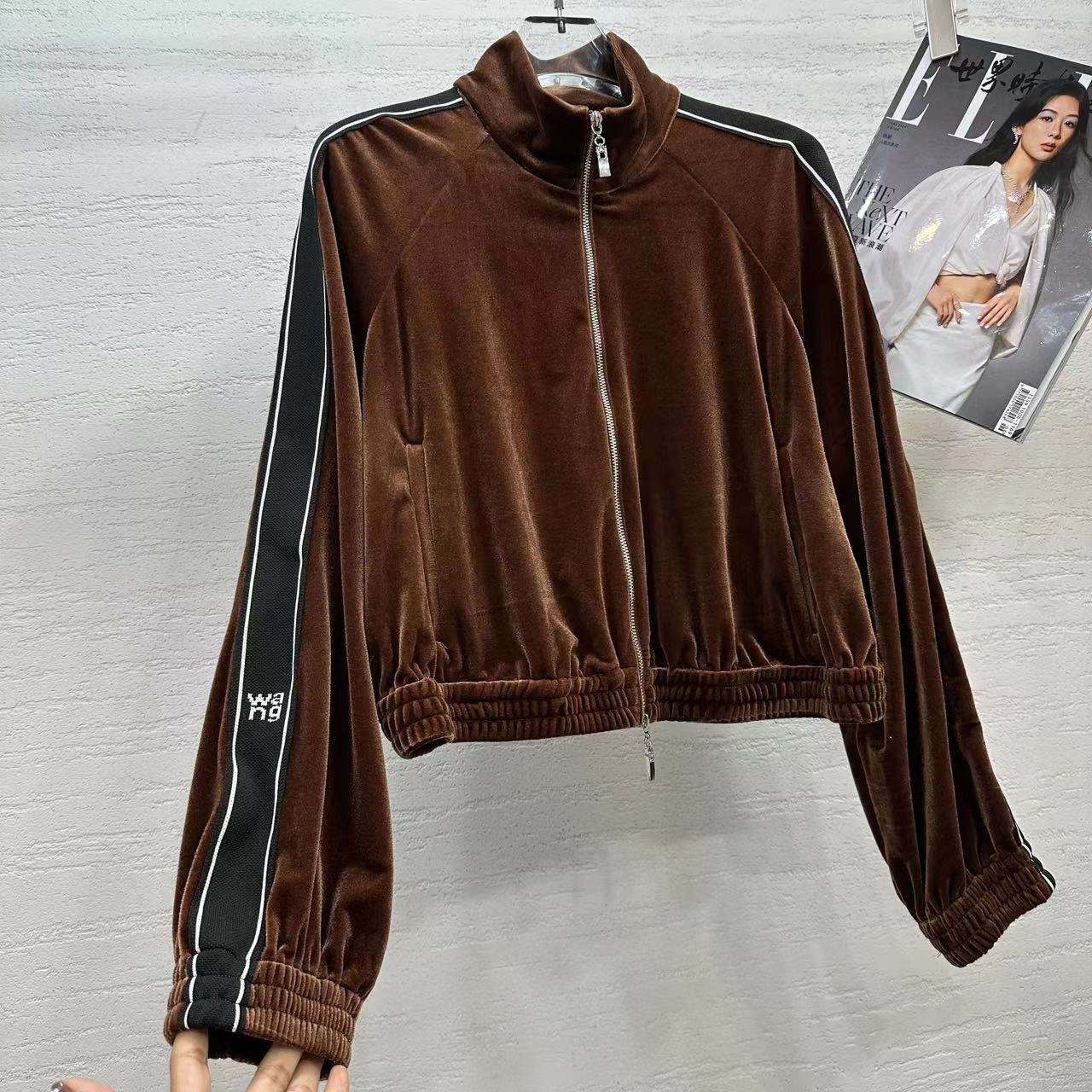 High-Quality Korean Velvet Women’s Suit for Autumn/Winter Fashion, Various Sizes and Colors - 图片 6
